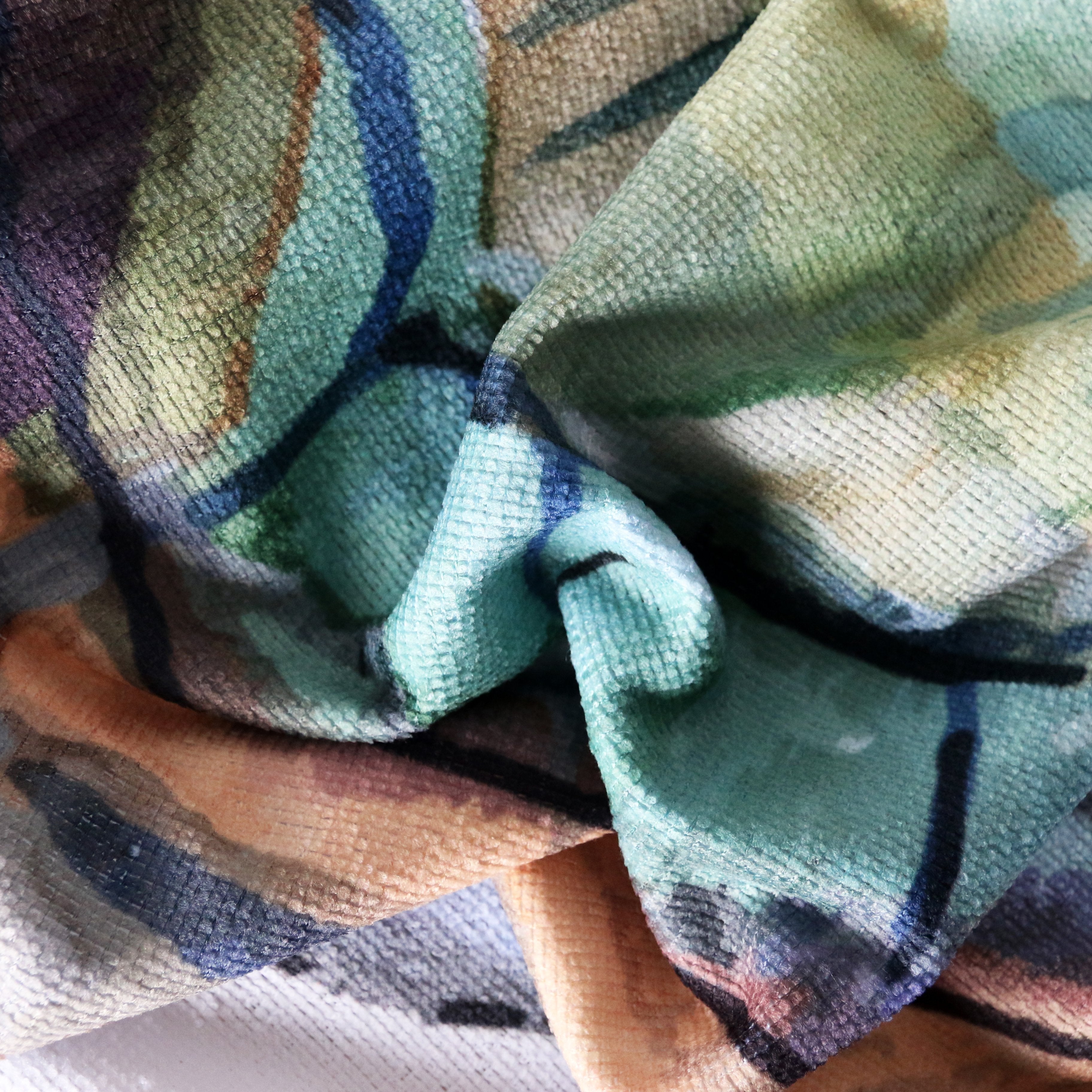 Premium Oversized Coastal Beach Towel - Soft, Absorbent & Quick-Drying - Perfect for Pool, Sand & Sunbathing