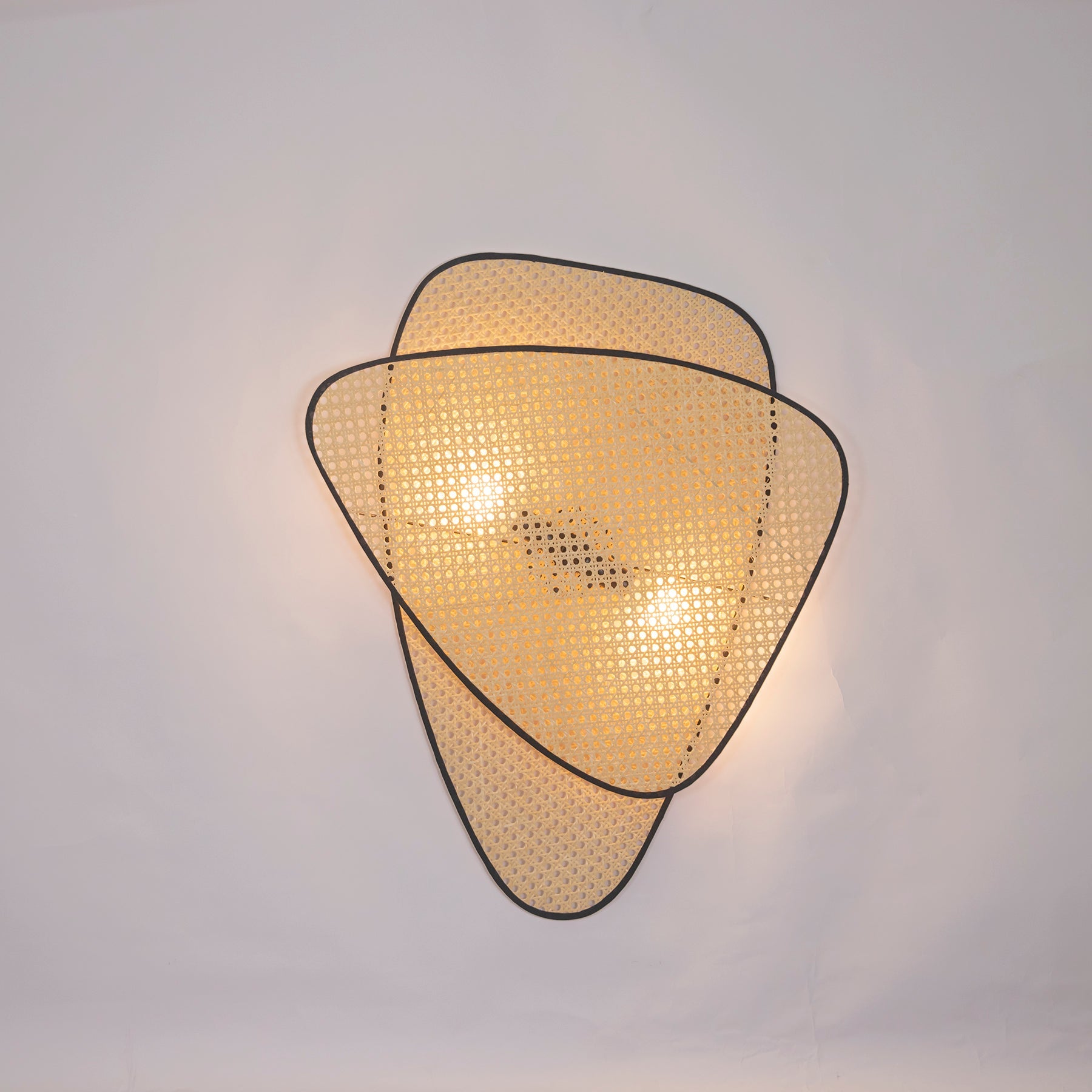 Elegant Woven Rattan Screen Cannage Sconce Wall Light - Perfect for Bedroom, Living Room, and Patio Decor