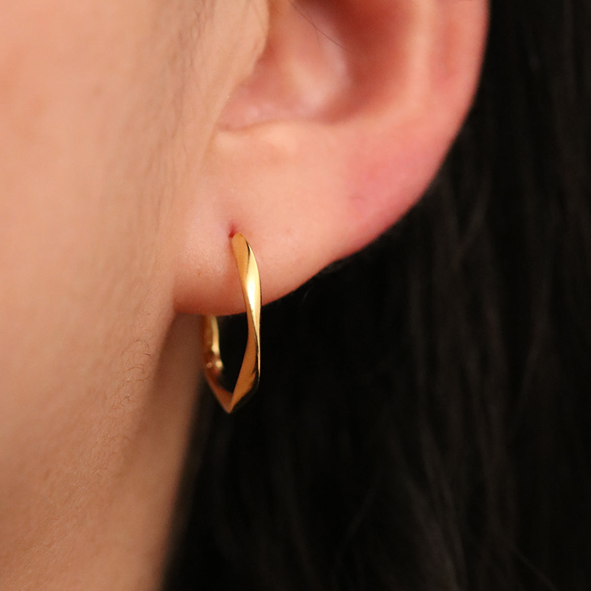 Twisted One-Touch Earrings for Women - Easy Clip-On Hoop Earrings for Everyday Wear | Perfect for Work, Parties & Gifts