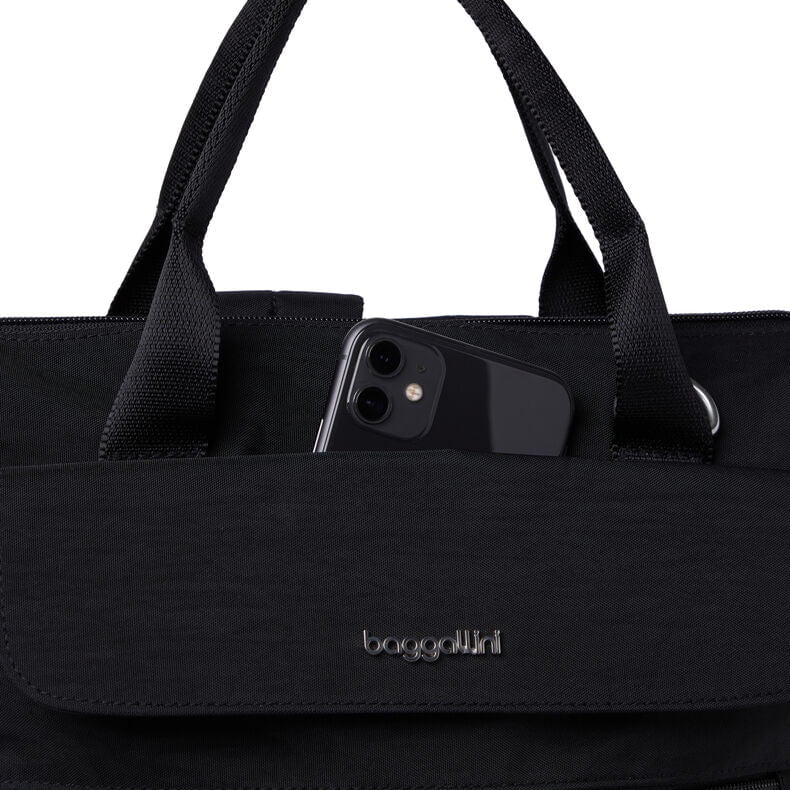 Baggallini Modern Everywhere Laptop Backpack for Women & Men - Lightweight Water-Resistant 15.6 Inch Laptop Bag with USB Charging Port - Perfect for Work, Travel & School