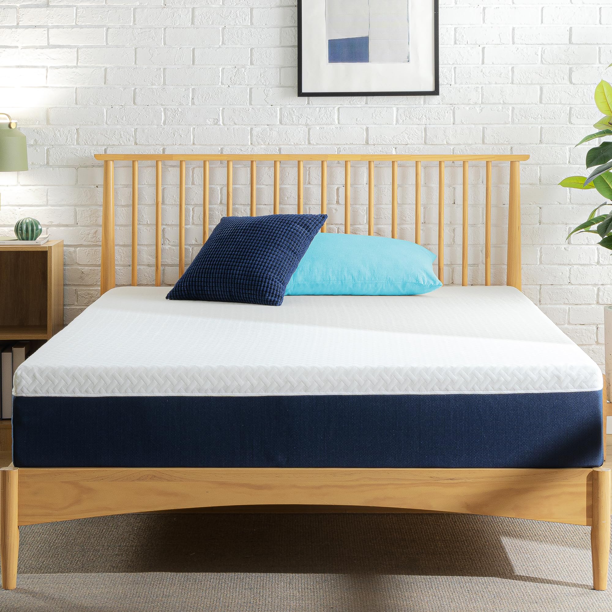 ZINUS 10 Inch Cooling Comfort Hybrid Mattress - King Size, Fiberglass Free, Medium Firm Support with Motion Isolation | CertiPUR-US Certified Foams & Breathable Fabric | Bed in a Box for Master Bedroom, Guest Room & Apartment Sleeping
