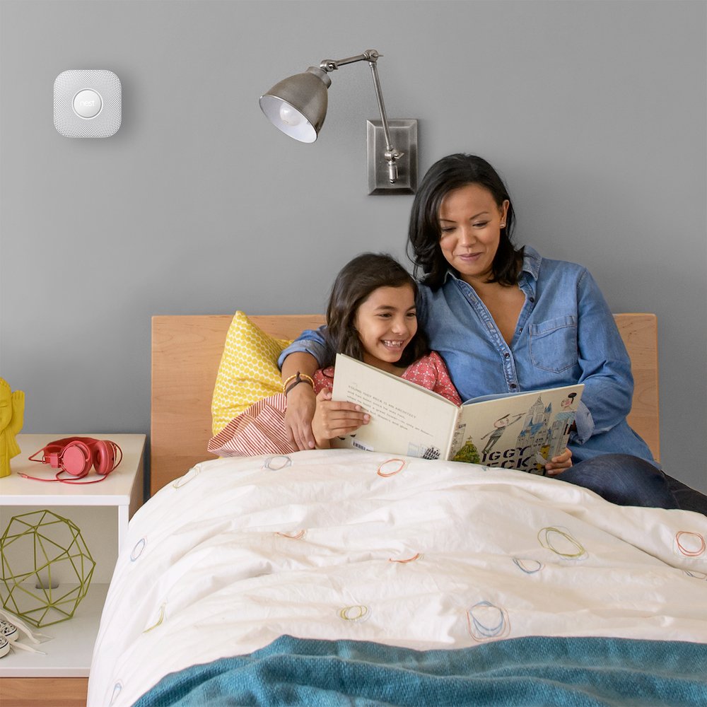 Google Nest Protect Smart Smoke & Carbon Monoxide Detector - Wired Smoke Alarm with Mobile Alerts - White - Ideal for Home, Office & Kitchen Safety Protection
