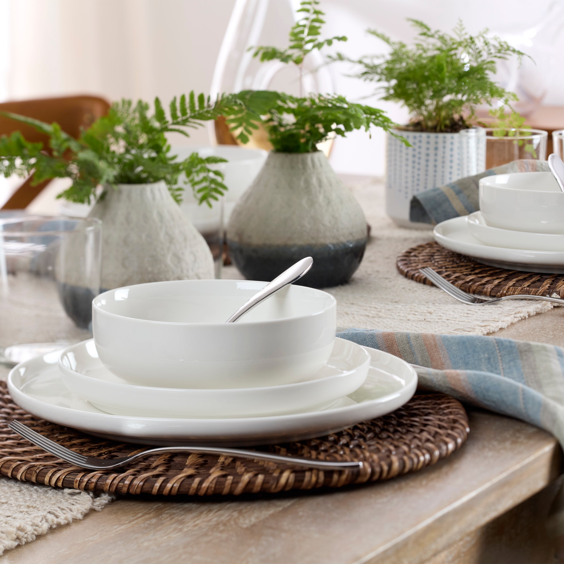 24-Piece White Dinnerware Set for 12 - Elegant Porcelain Plates, Bowls & Mugs - Perfect for Family Dinners, Parties & Restaurant Use