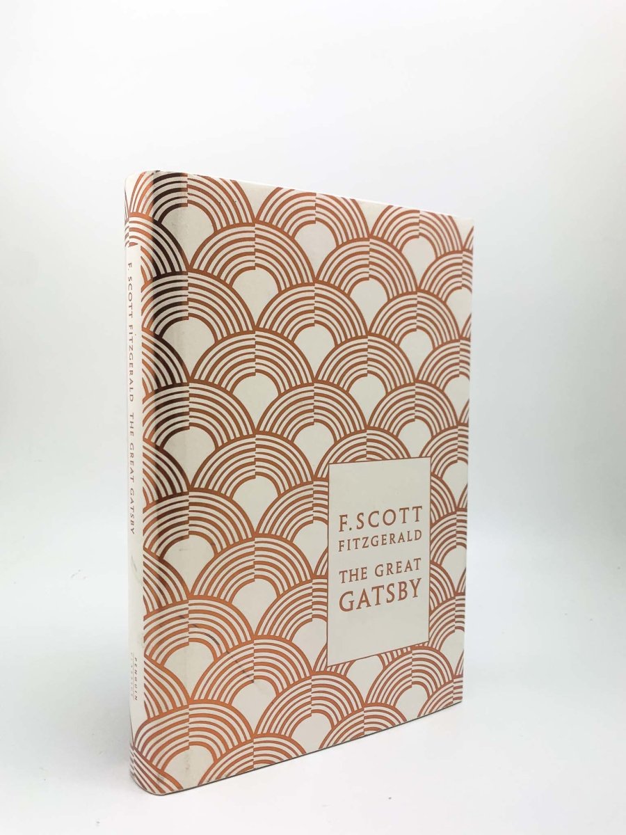 The Great Gatsby by F. Scott Fitzgerald - Classic American Novel for Book Lovers & Literature Students - Perfect for Reading, Book Clubs & Classroom Study