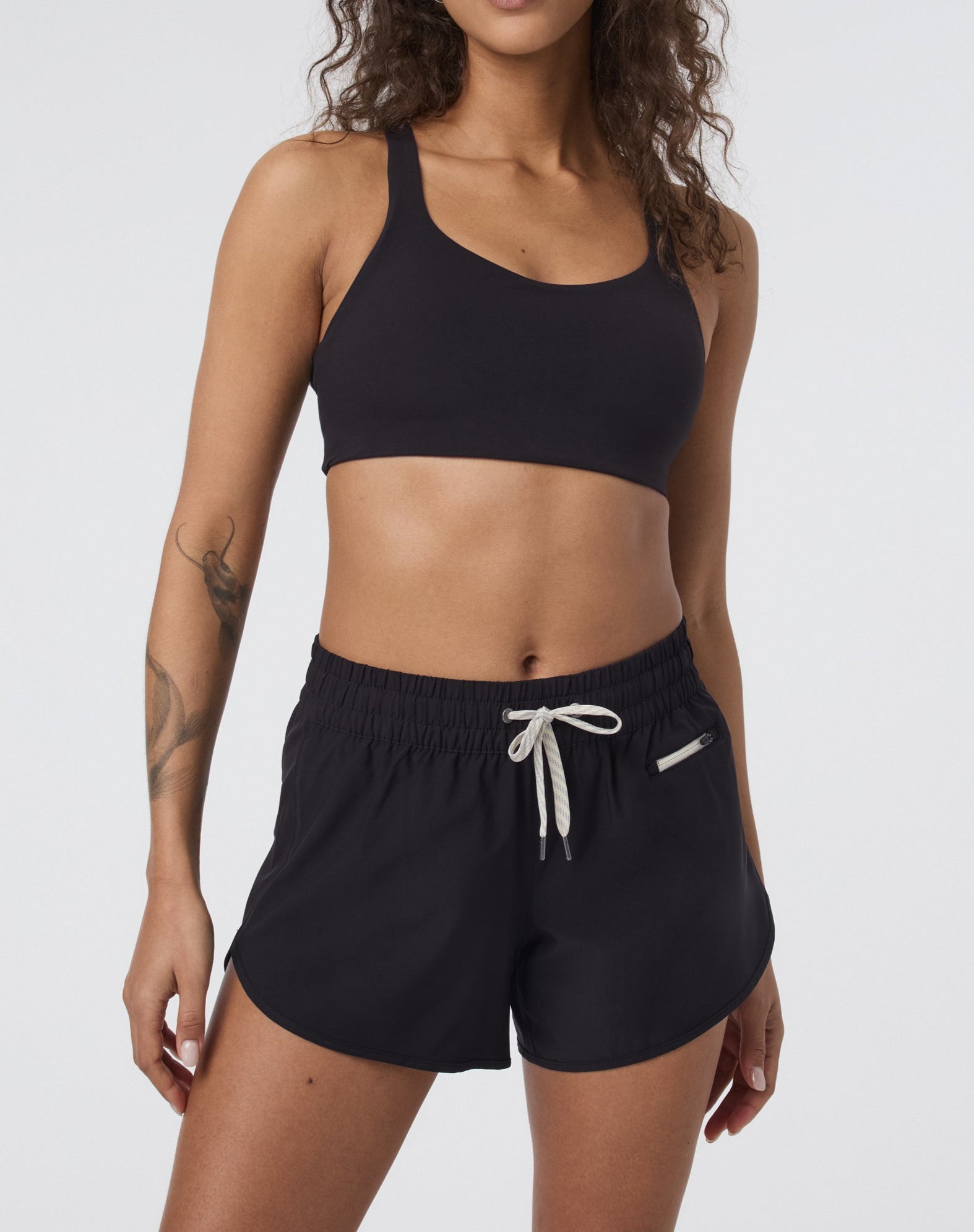 Vuori Dynamic Bra - Women's High-Performance Sports Bra for Yoga, Running & Gym Workouts - Breathable & Supportive Activewear for Fitness & Everyday Wear