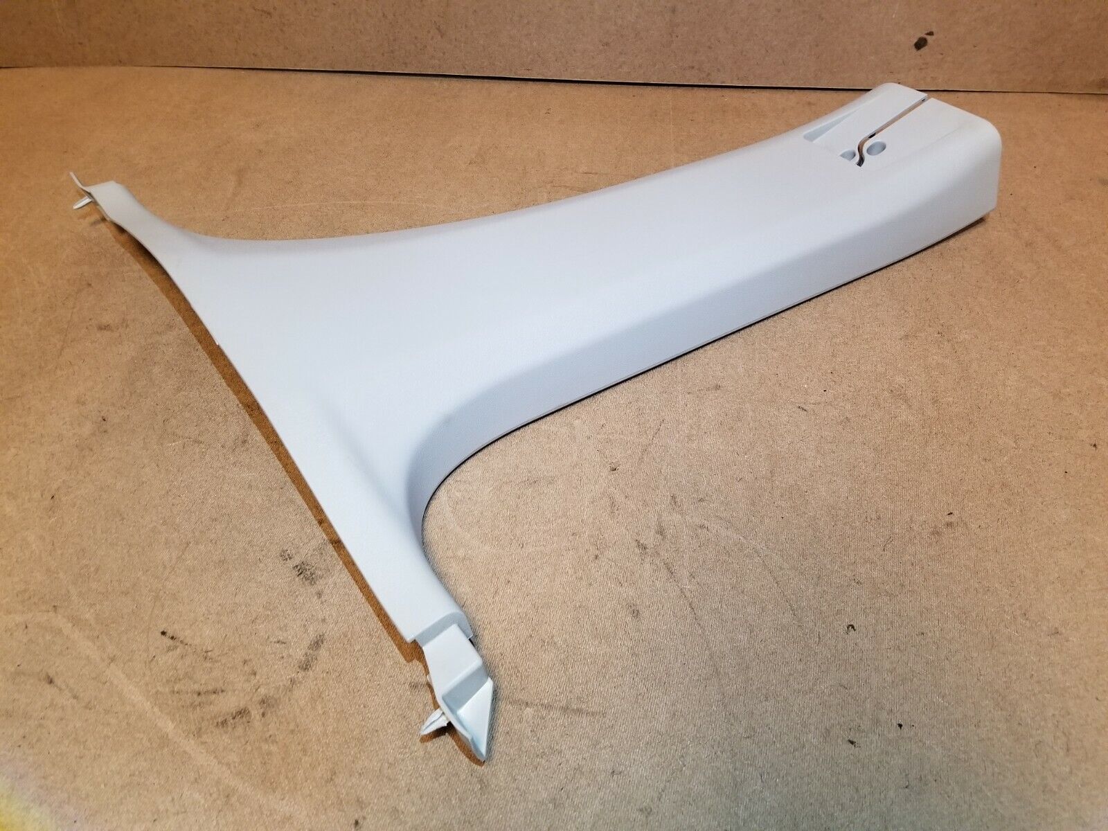 2005-2007 Dodge Magnum Right Passenger Side B Pillar Lower Trim Cover Replacement - OEM Fit for Sedan & Wagon Models - Perfect for Interior Restoration & Car Customization