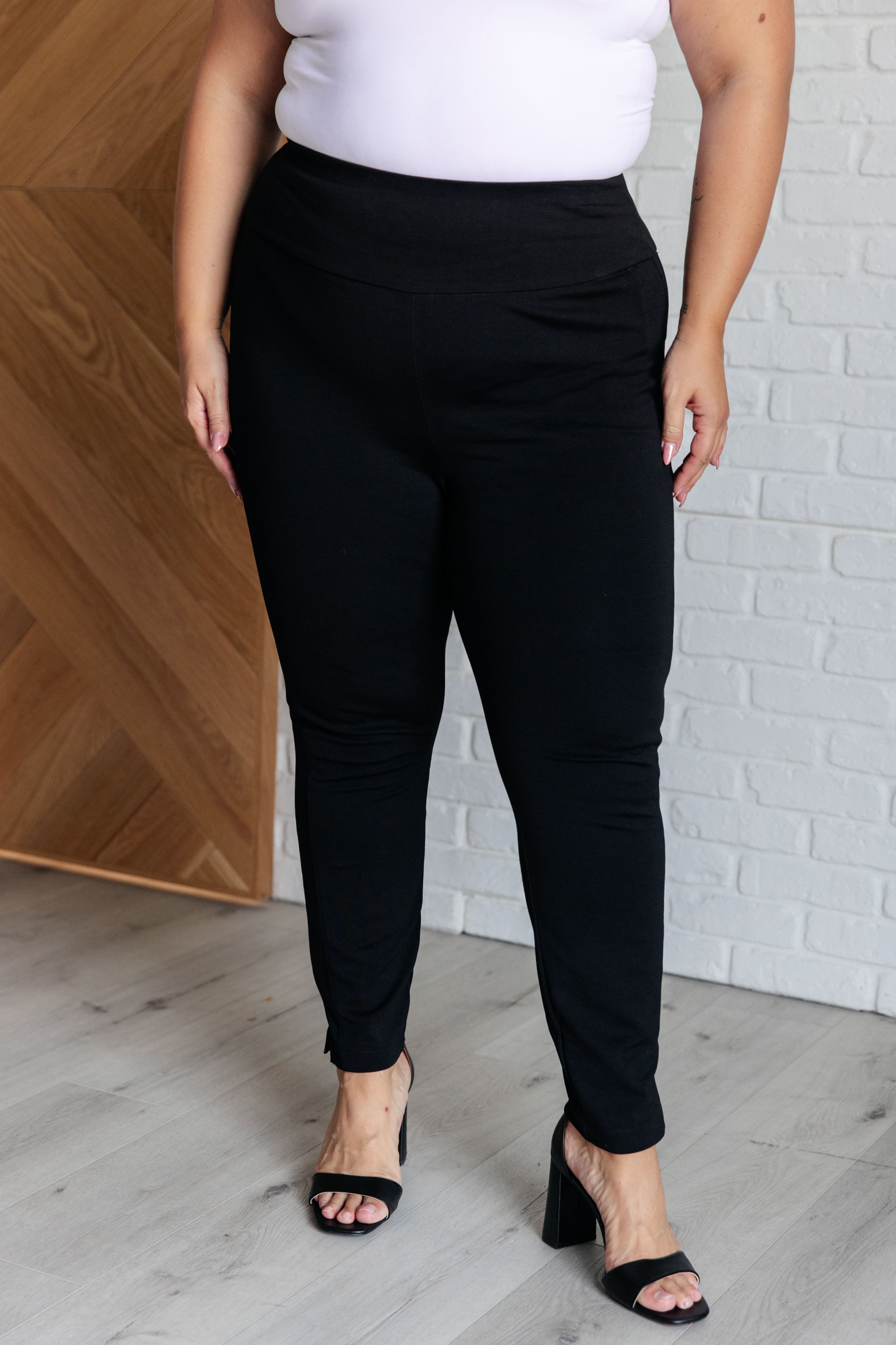 Magic Skinny 28 Pants for Women - High Waist Stretch Slim Fit Black Jeans | Perfect for Work, Date Night & Casual Outfits