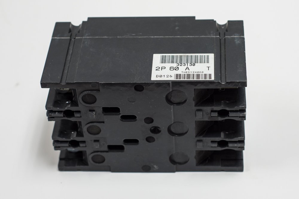 GE THED124100WL 20-Amp Single Pole Circuit Breaker - Compatible with General Electric Panels, for Home & Commercial Electrical Safety Protection - Perfect for Residential, Office, and Industrial Use