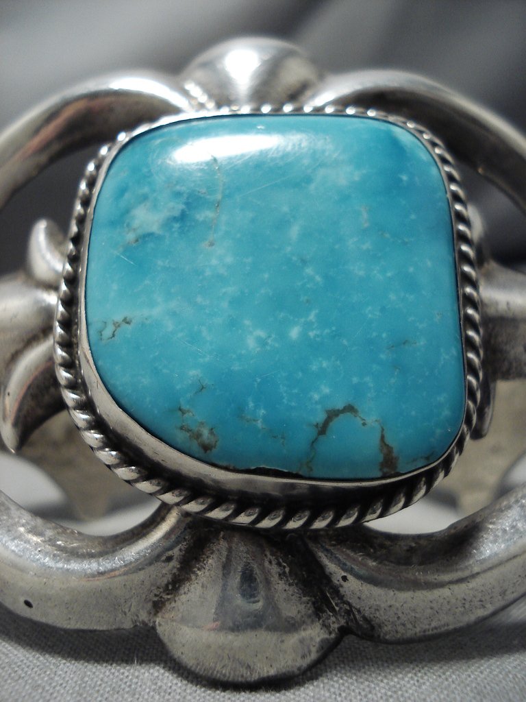 Vintage Navajo Sterling Silver Bracelet with Old Carico Lake Turquoise - Handmade Native American Jewelry for Women - Perfect for Boho, Western & Casual Outfits