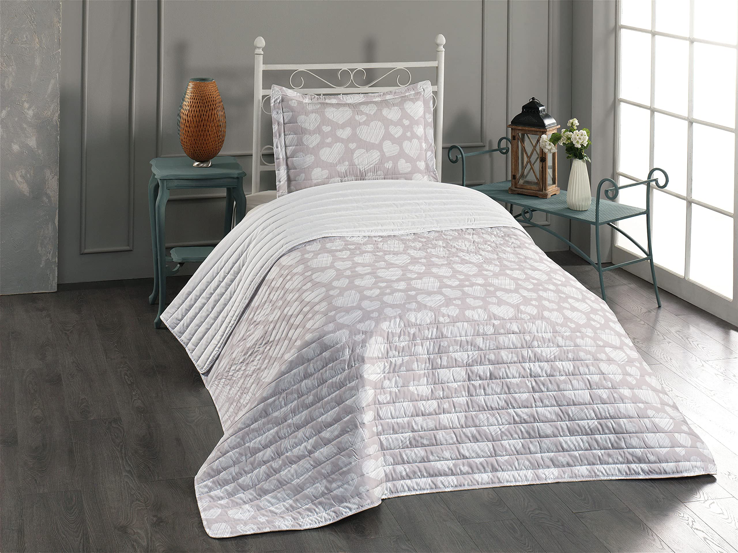Ambesonne Neutral Microfiber Bedspread Set - Valentine's Day Theme with Hand-Drawn Hearts & Diagonal Stripes Romantic Pattern | Soft Twin Size Bedding Set Includes Pillow Sham & Comforter in Pearl White | Perfect for Romantic Bedrooms, Anniversary Gifts & Couples Retreats