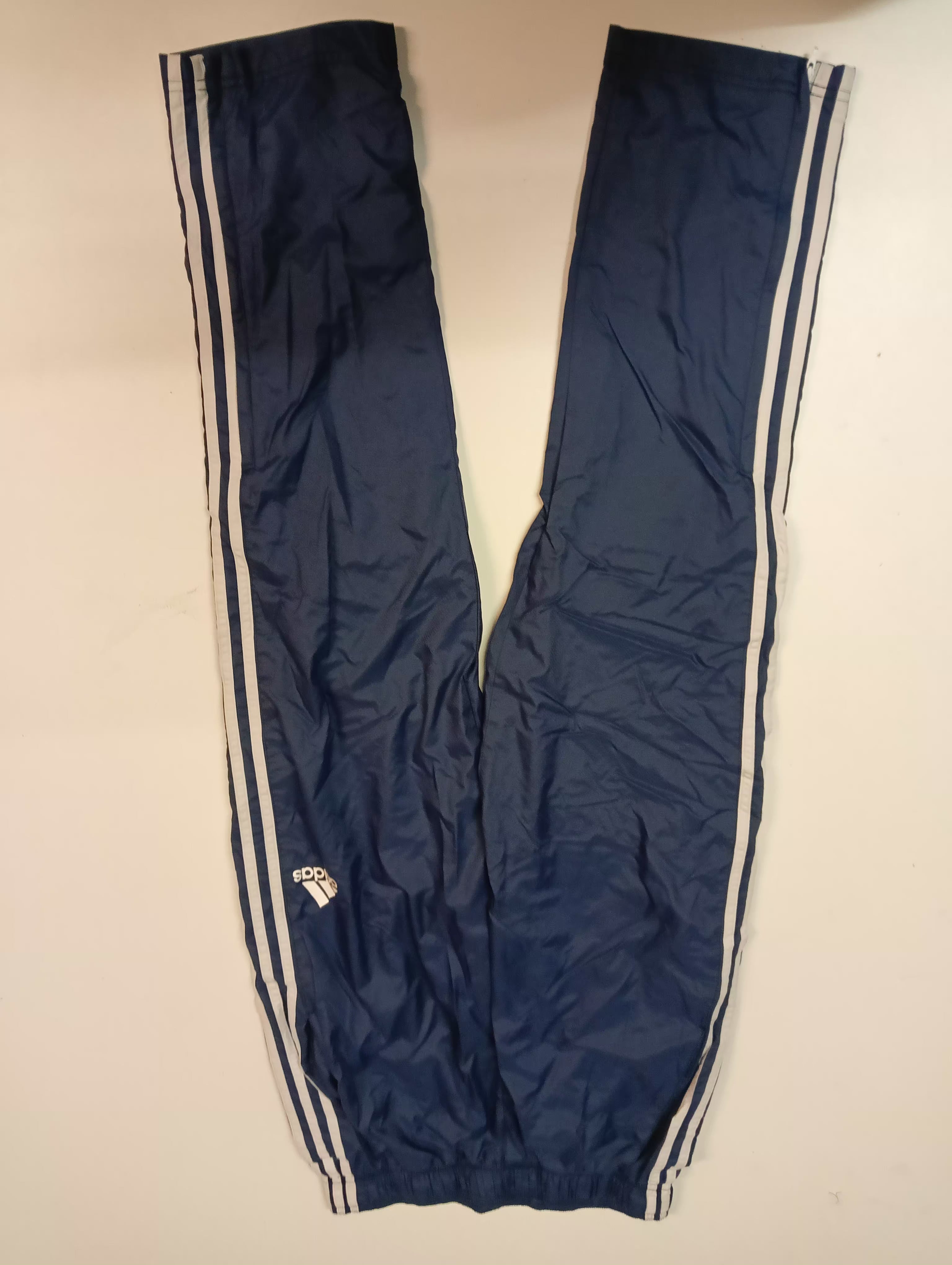 Adidas Vintage Trackpants S - Baggy 1376 Retro Joggers for Men | Comfortable Casual & Streetwear Pants for Running, Gym, and Everyday Wear