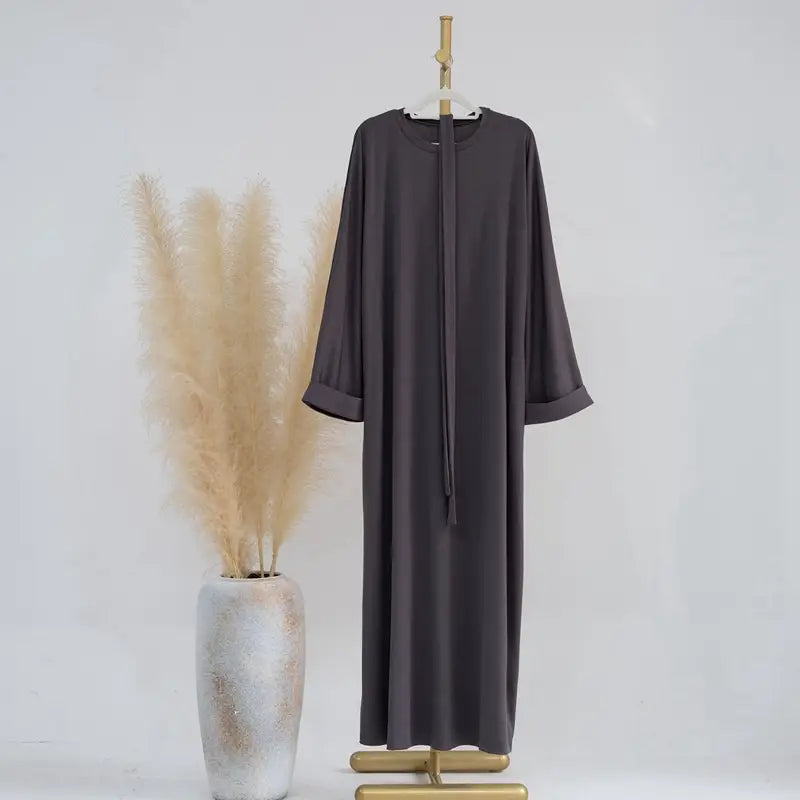 Stylish Winter & Fall Muslim Women Abaya Dress - Soft Thread Knitted Fabric - Perfect for Prayer, Mosque & Special Occasions