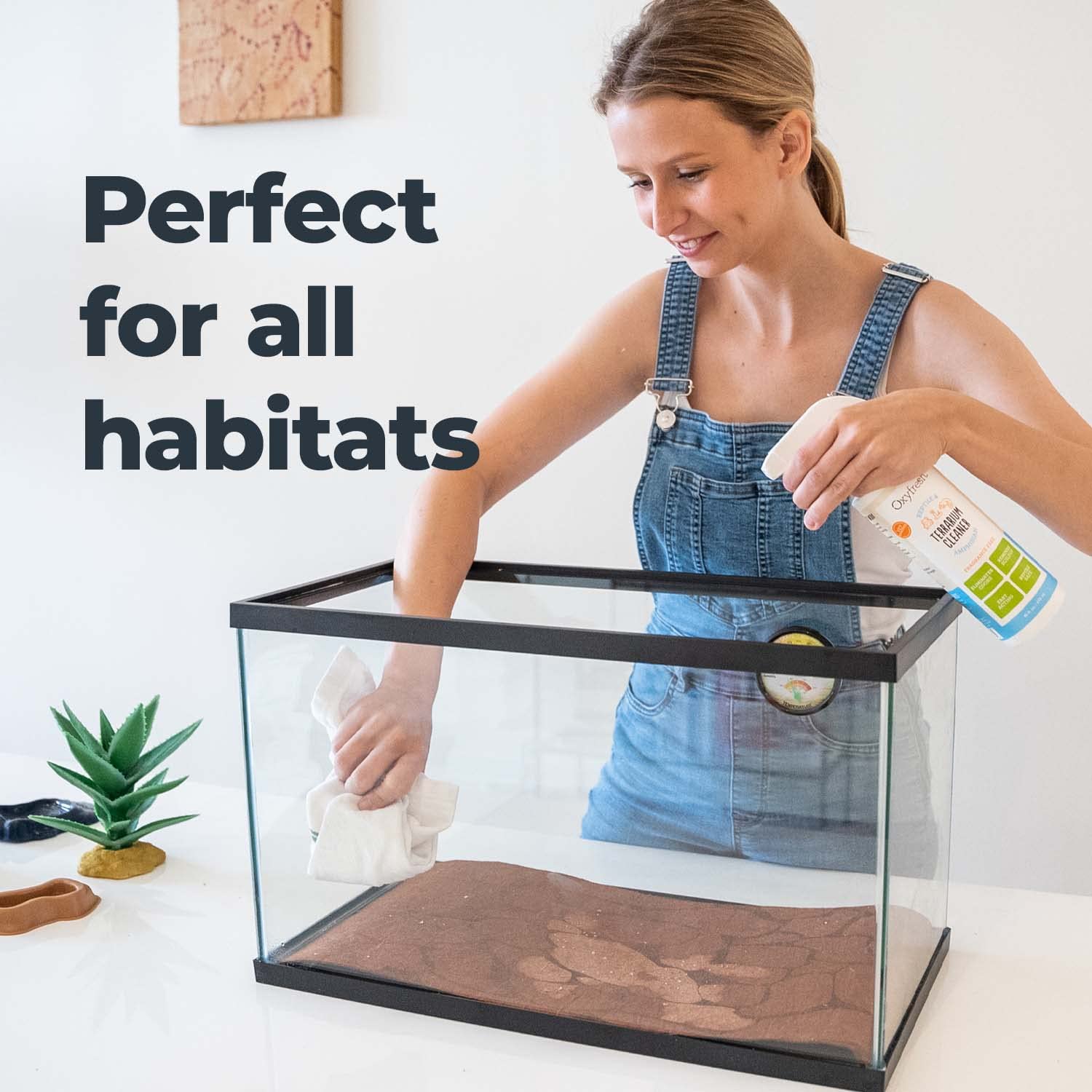 Oxyfresh Premium Terrarium Cleaner for Reptiles & Amphibians | Safe, Fast-Acting Odor & Waste Remover | Streak-Free Glass Cleaner | Non-Toxic, Bleach-Free Formula | Ideal for Terrarium, Vivarium & Pet Habitat Maintenance
