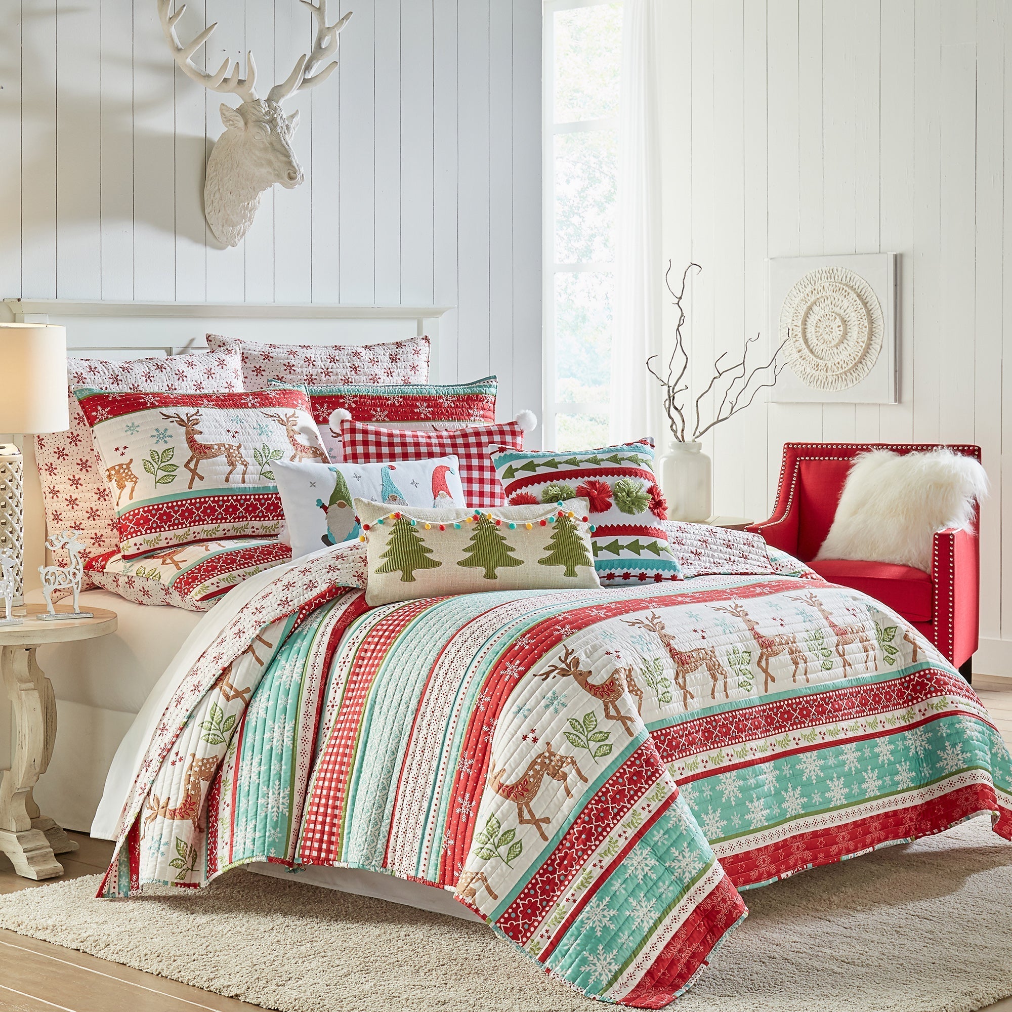 Let It Snow Quilt Set - Cozy Winter Bedding Collection for Queen & King Size Beds | Perfect for Holiday Decor & Cold Weather Comfort