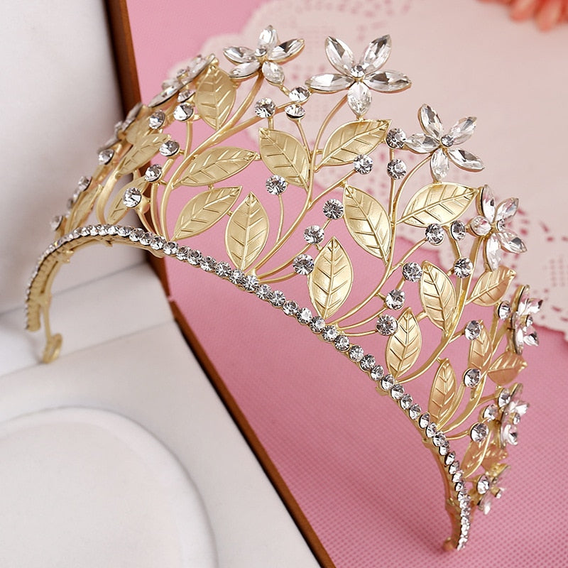 Secret Garden Goddess Diadem - Floral Crown Headpiece for Women, Bridal Hair Accessories, Boho Festival, Wedding, Cosplay, Photo Shoot & Special Occasions
