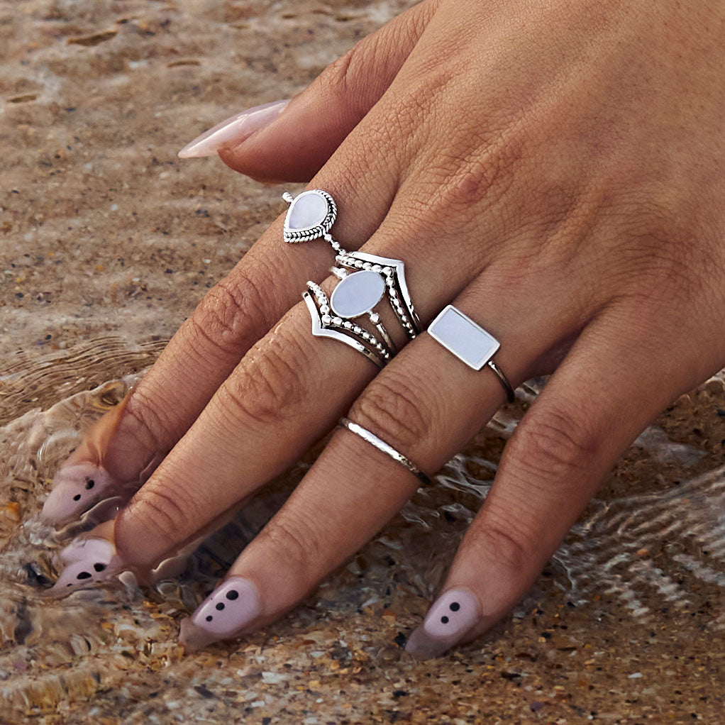 Lovers Shell Ring - Elegant Beach Wedding Band, Handmade Sea Shell Jewelry for Couples - Perfect for Beach Proposals, Anniversaries & Romantic Getaways