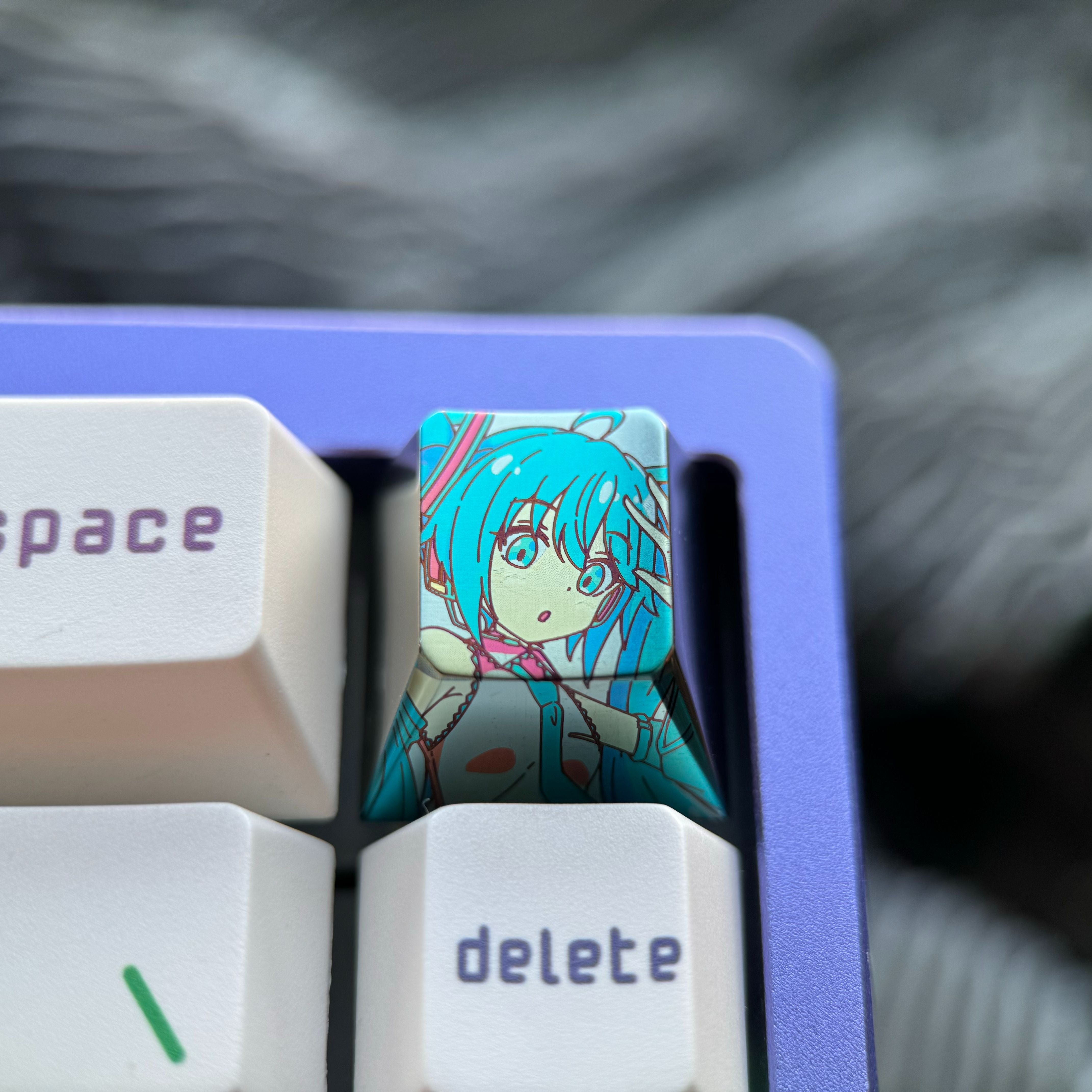 Hatsune Miku Full Body Keycaps - Dual-Sided Titanium Alloy Custom Keycaps, Anime Character Art Keycaps for Mechanical Keyboards - Perfect for Gaming, Collecting & Cosplay Enthusiasts