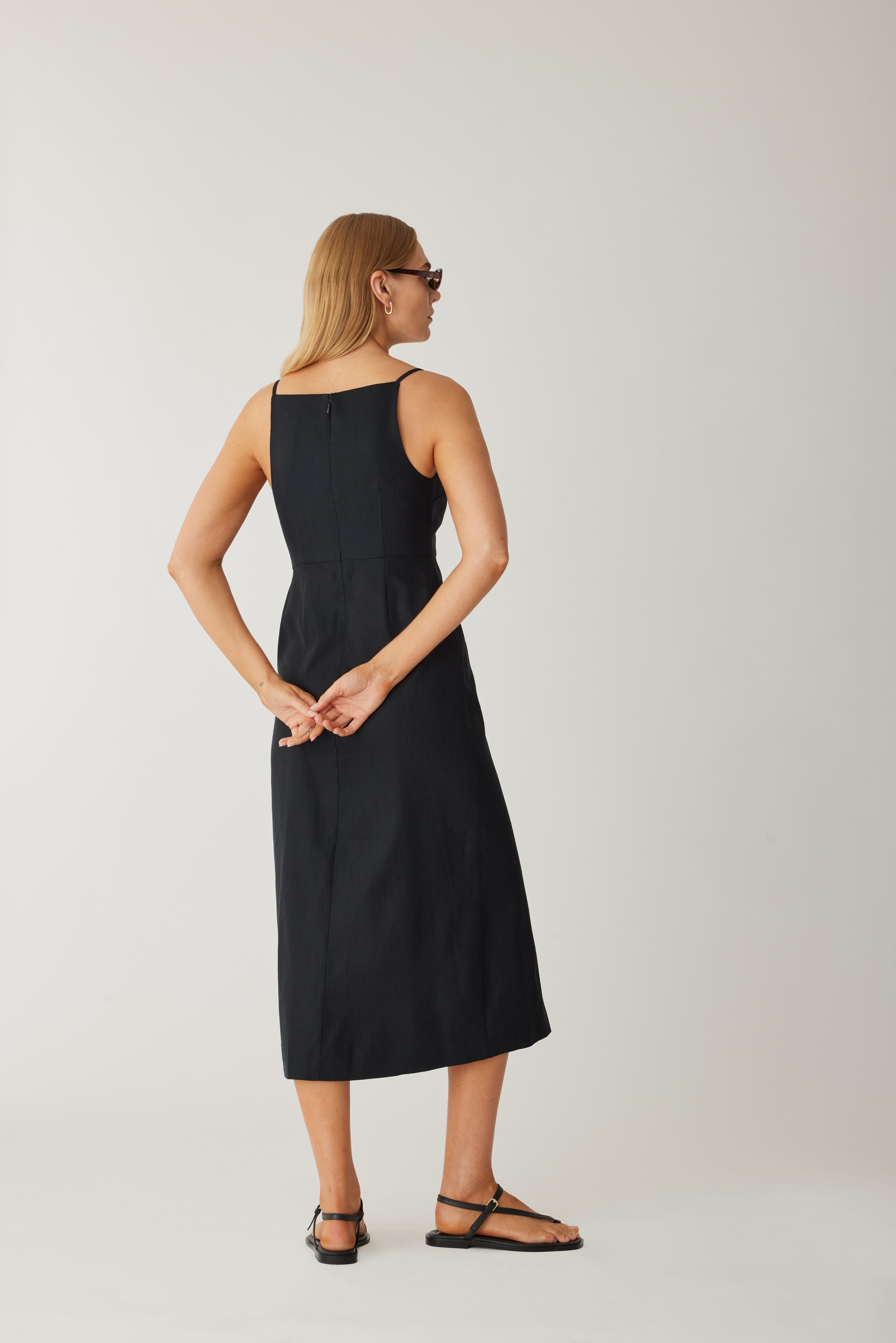 Beatrice Stretch Linen Dress - Black | Comfortable & Breathable Summer Dress for Women | Perfect for Beach, Vacation & Casual Outings