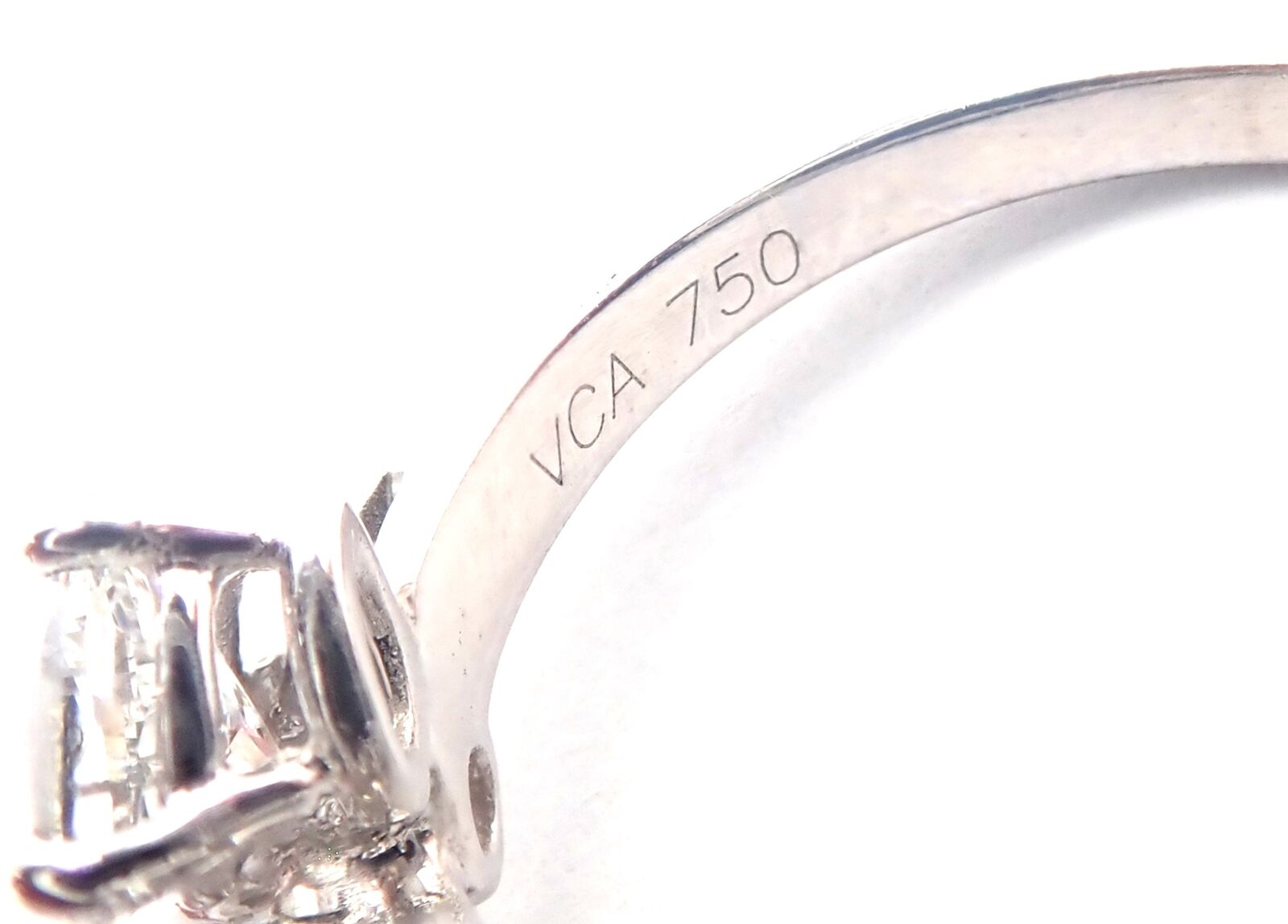 Authentic Van Cleef & Arpels Folie des Pres 18k White Gold Diamond Flower Ring - Luxury Jewelry for Weddings, Anniversaries & Special Occasions