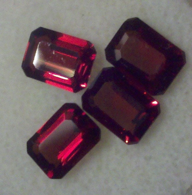 Wholesale Natural Genuine African Garnet Loose Stones - 6x4mm to 10x8mm Emerald Cut VVS Eye Clean January Birthstone for Jewelry Making, Engagement Rings & Healing Crystals