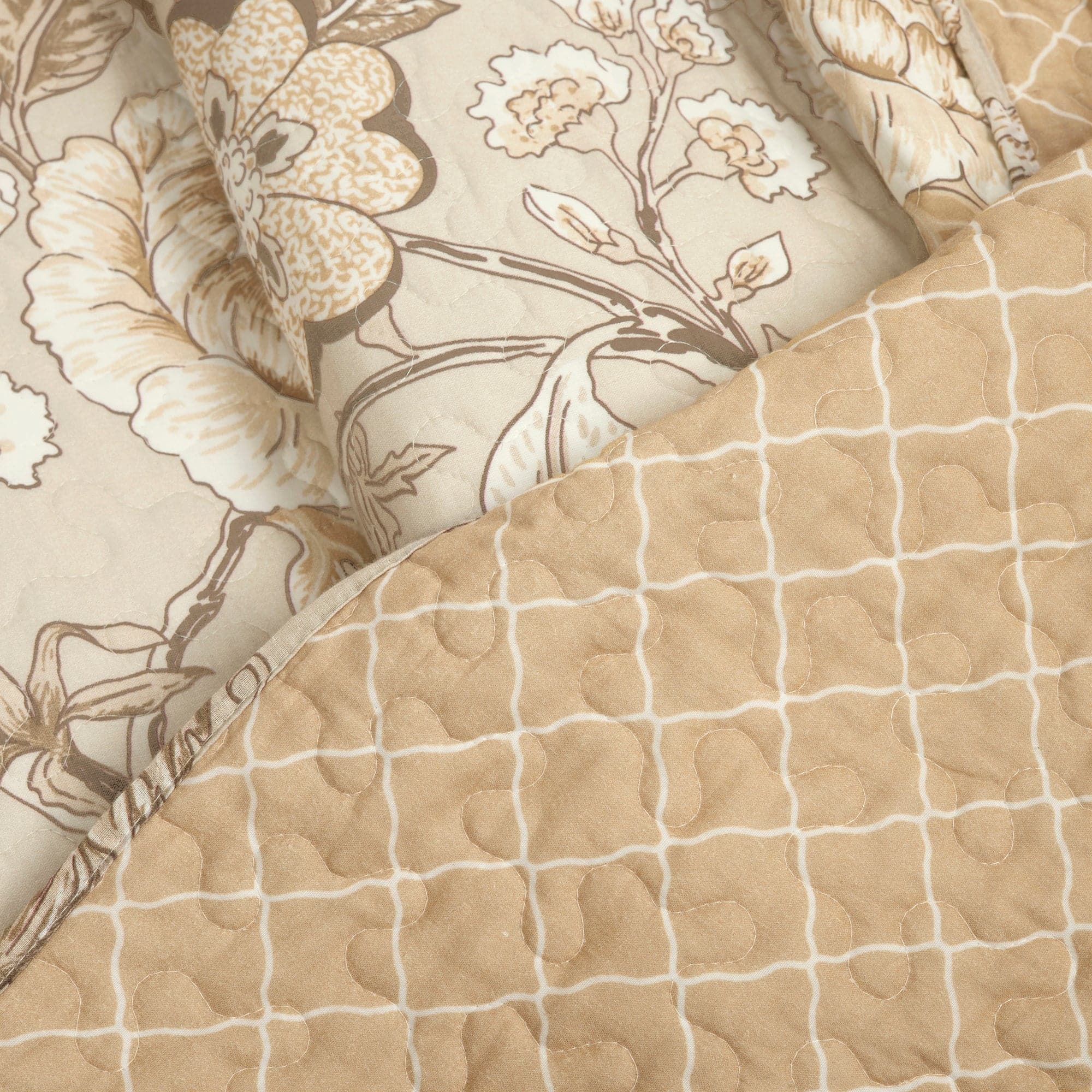 Sydney 3 Piece Quilt Set - Queen Size Bedding Set with Soft Microfiber, Lightweight & Breathable - Perfect for All Seasons, Home Decor & Guest Room