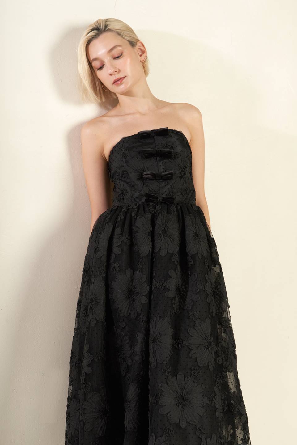 Confidence Game Lace Midi Dress - Elegant Floral Lace Party Dress for Women, Perfect for Weddings, Cocktail Parties & Date Nights