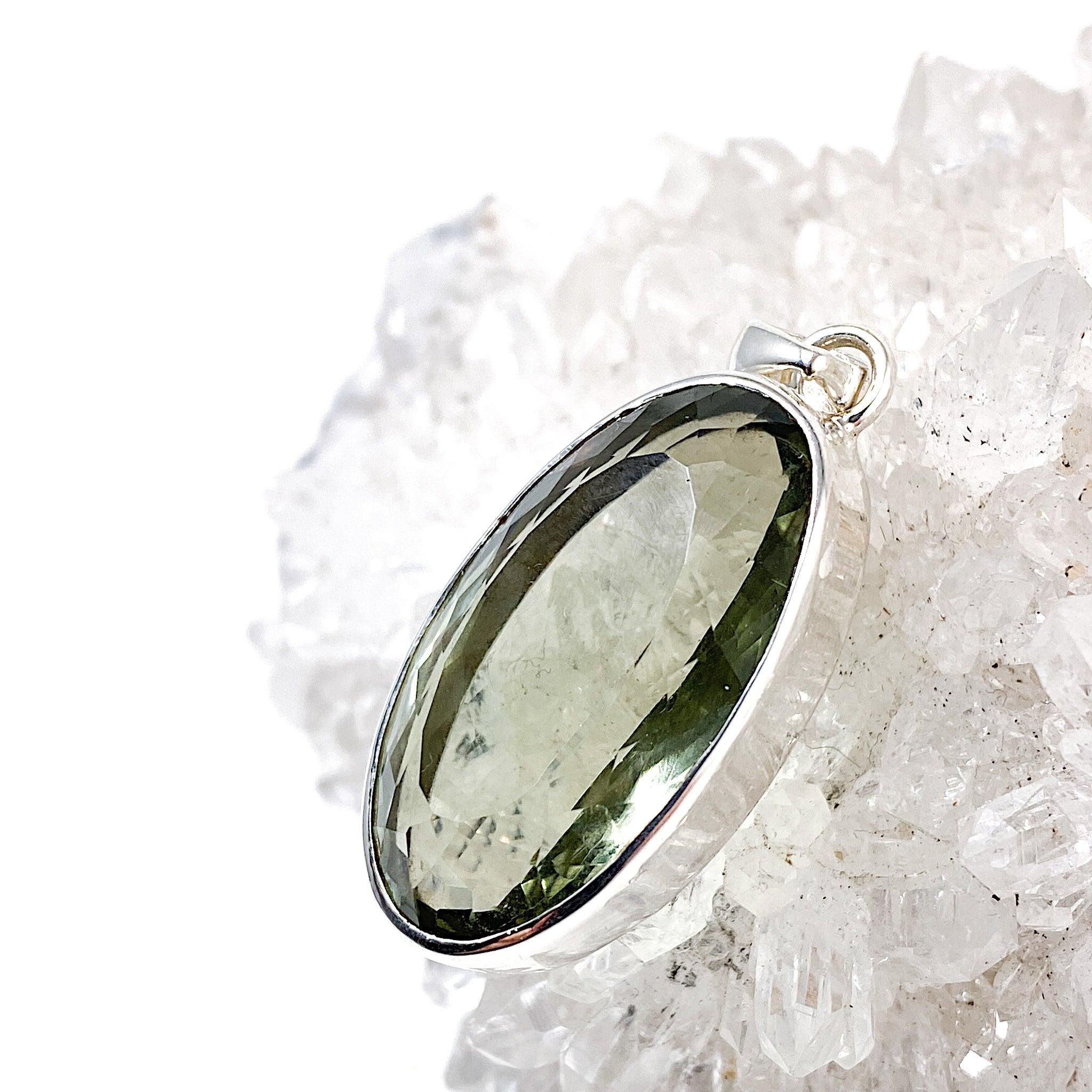 Natural Prasiolite Gemstone Oval Faceted Pendant Necklace KPGJ2157 - Elegant Jewelry for Women, Perfect for Parties & Gifts
