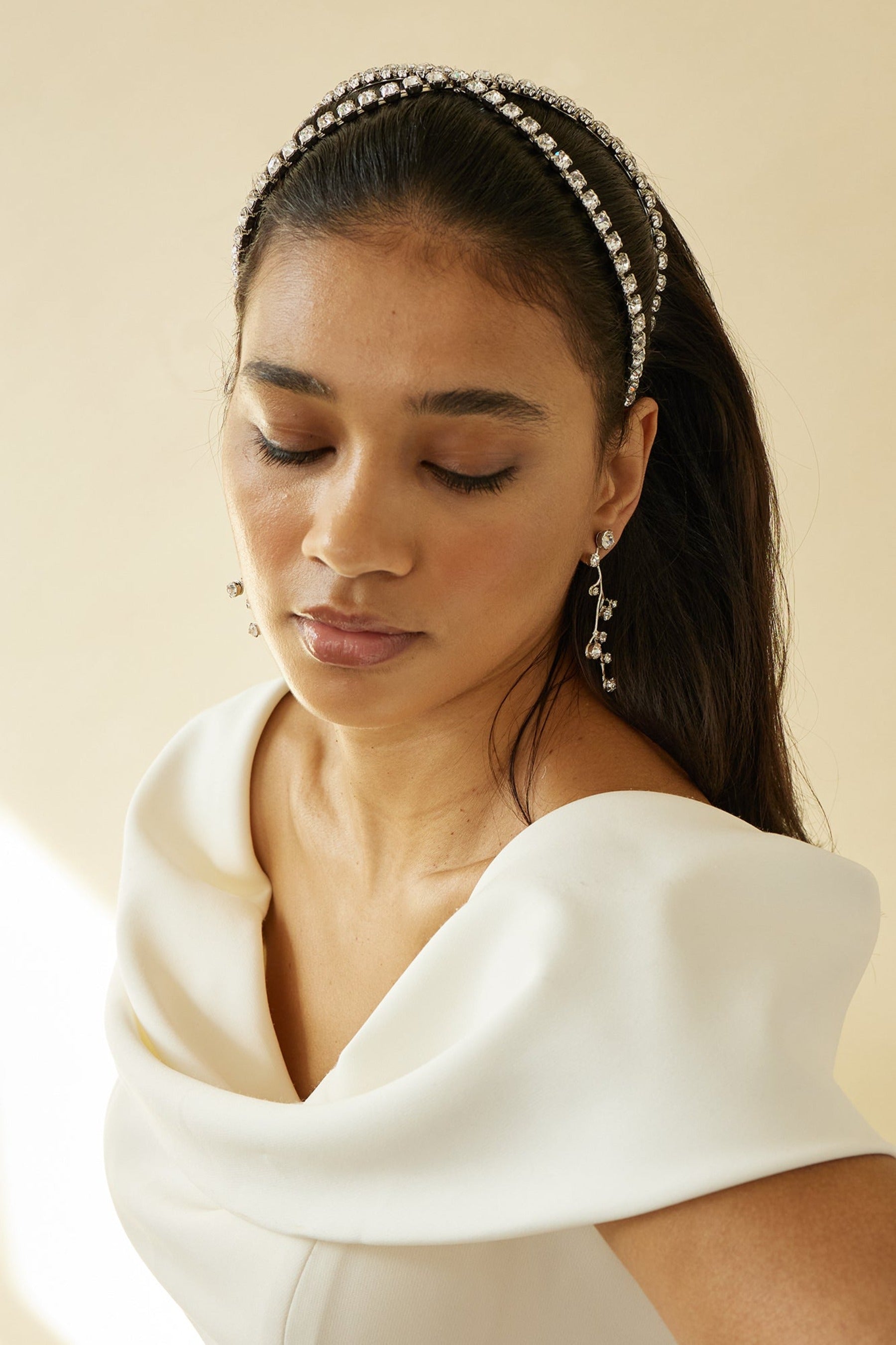 Exquisite Crystal Headband for Women - Elegant Rhinestone Hair Accessories for Parties, Weddings & Special Occasions