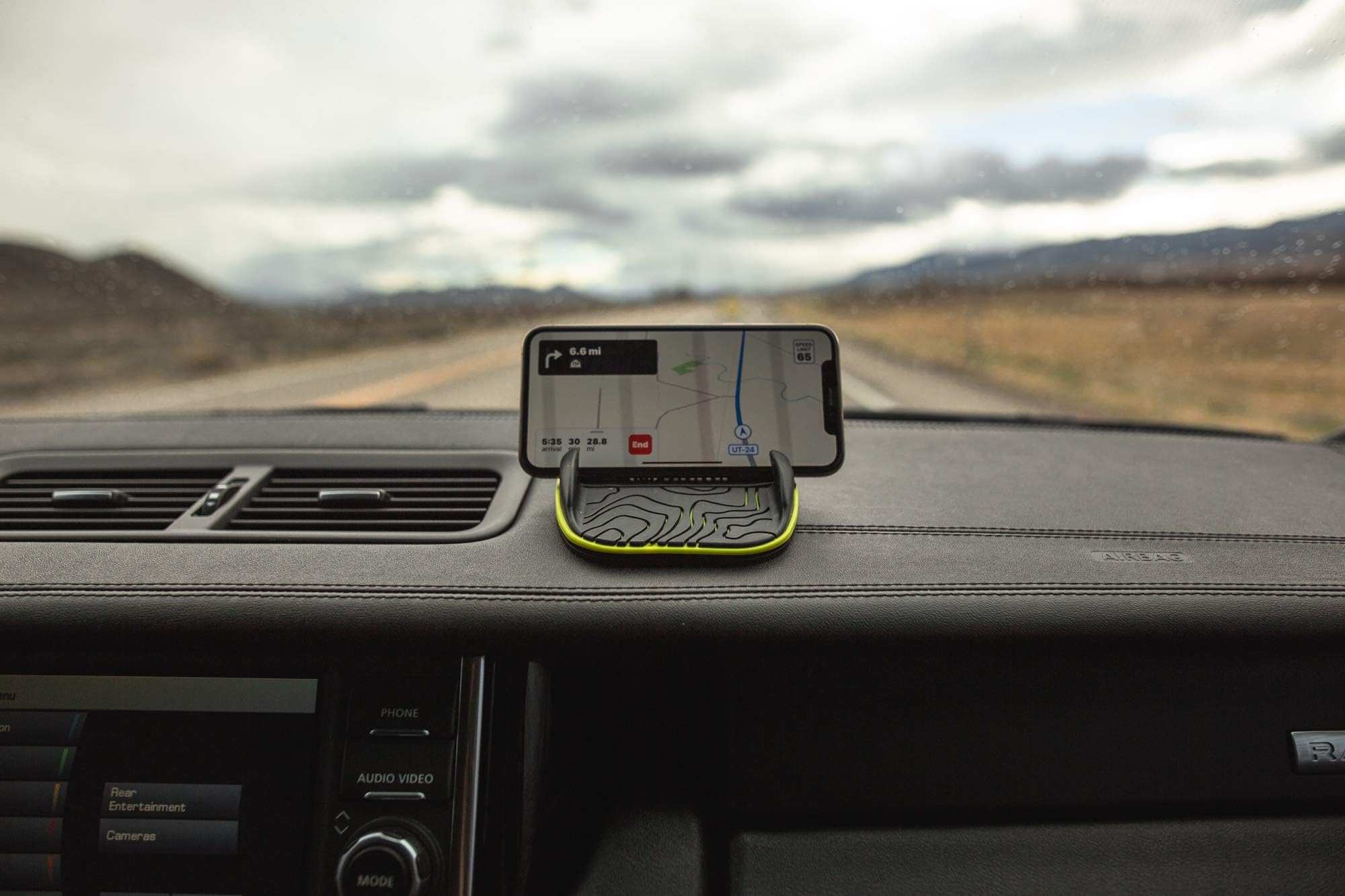 Numi Smart Dock - Universal Car Phone Holder for All Smartphones - Black - Safe Driving View
