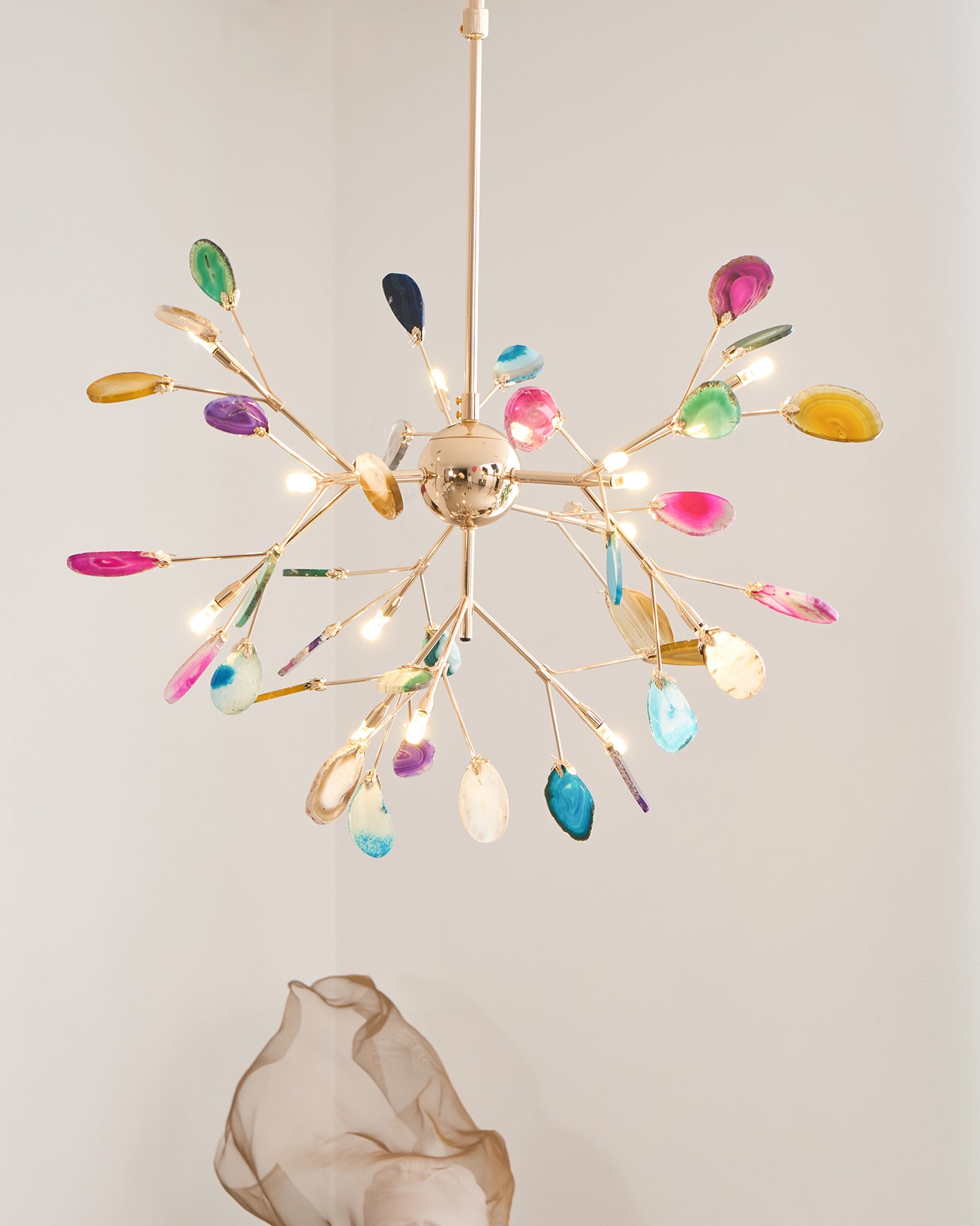 Agate Flake Chandelier - Elegant Natural Stone Crystal Ceiling Light Fixture for Dining Room, Living Room, Bedroom Decor | Modern Luxury Home Lighting