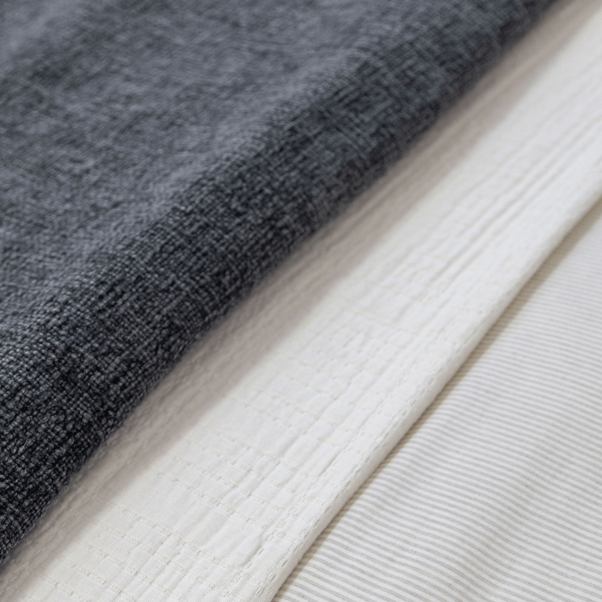 Cozy Arrowhead Fleece Blanket - Soft & Warm Throw for Bed, Couch, and Outdoor Camping - Perfect for Winter, Gifts, and Home Decor