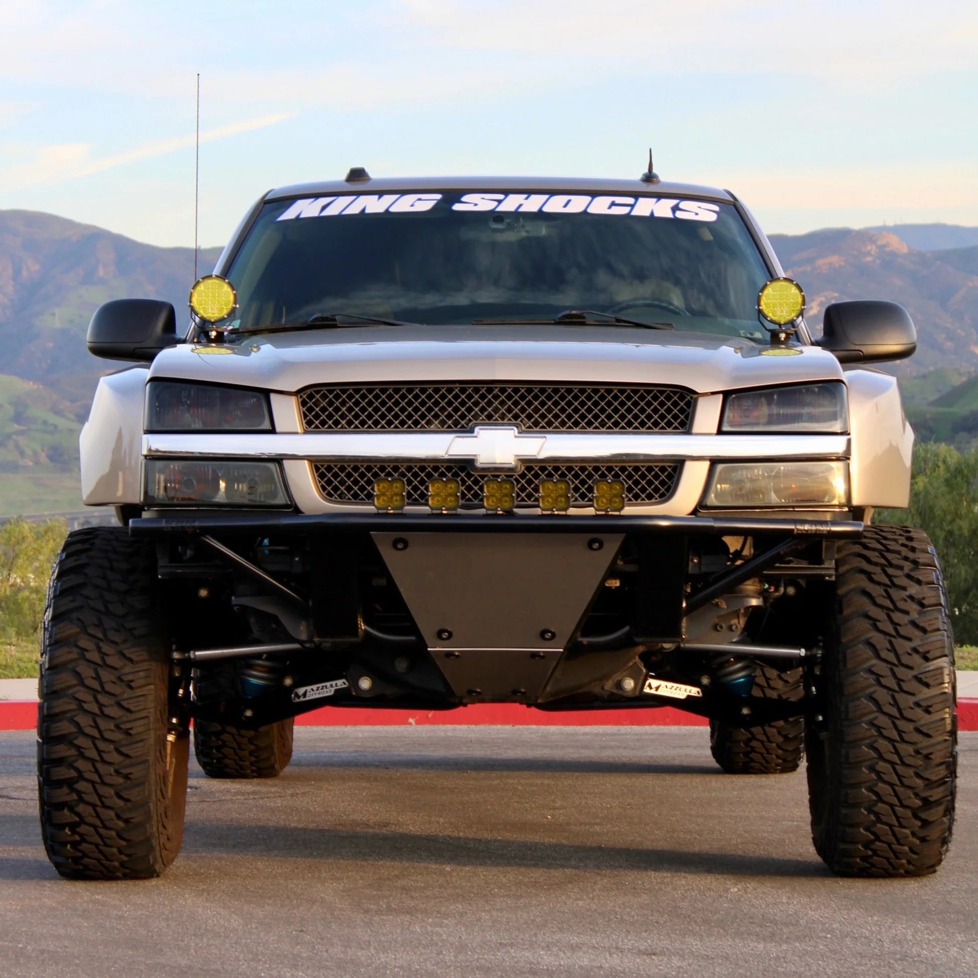 2003-2006 Chevrolet Silverado Fiberglass Fenders - Durable Replacement for Off-Roading & Custom Truck Builds