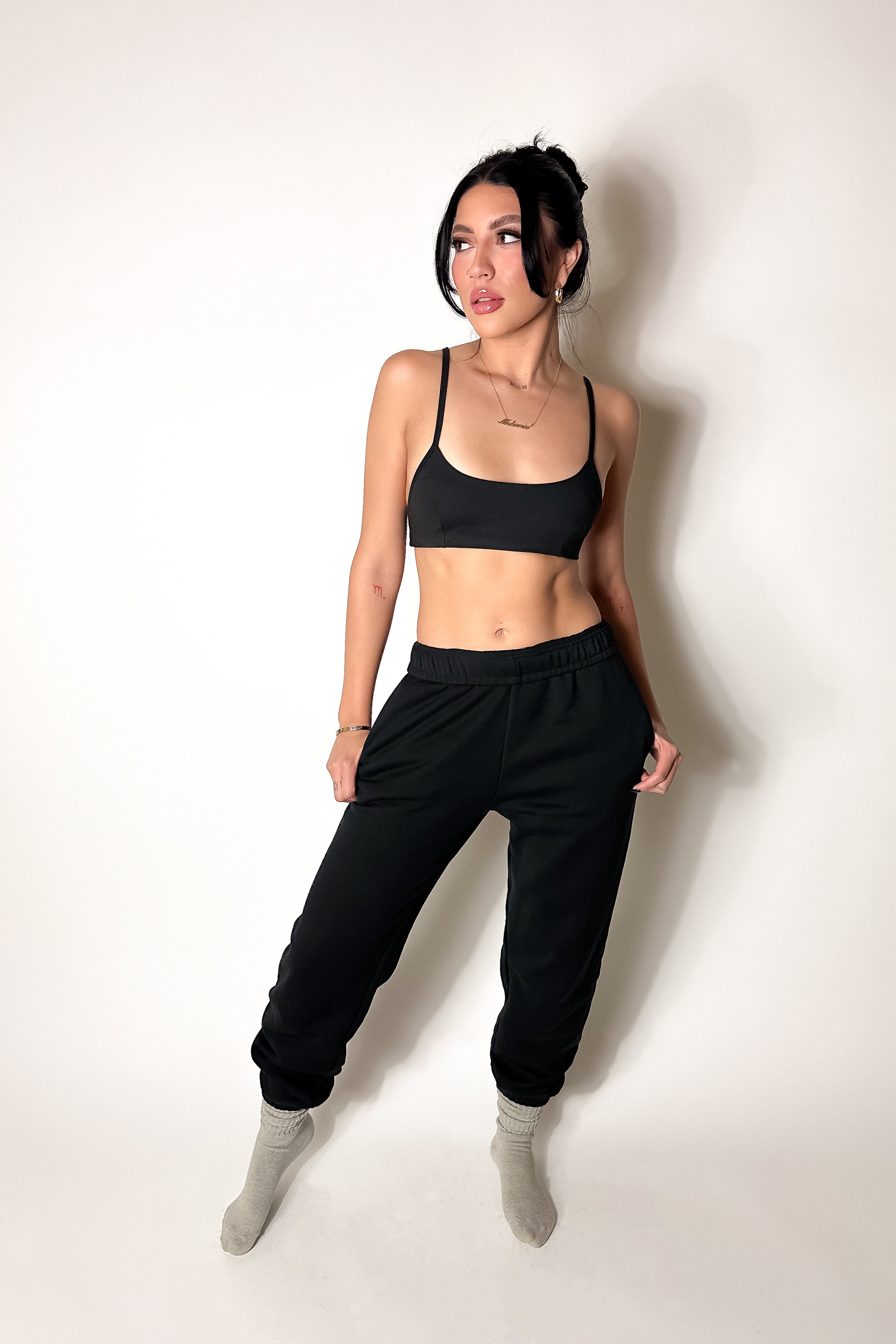 Stylish Black Oversized Jogger Pants for Men & Women - Comfortable Lounge Wear for Home, Gym, and Casual Outings
