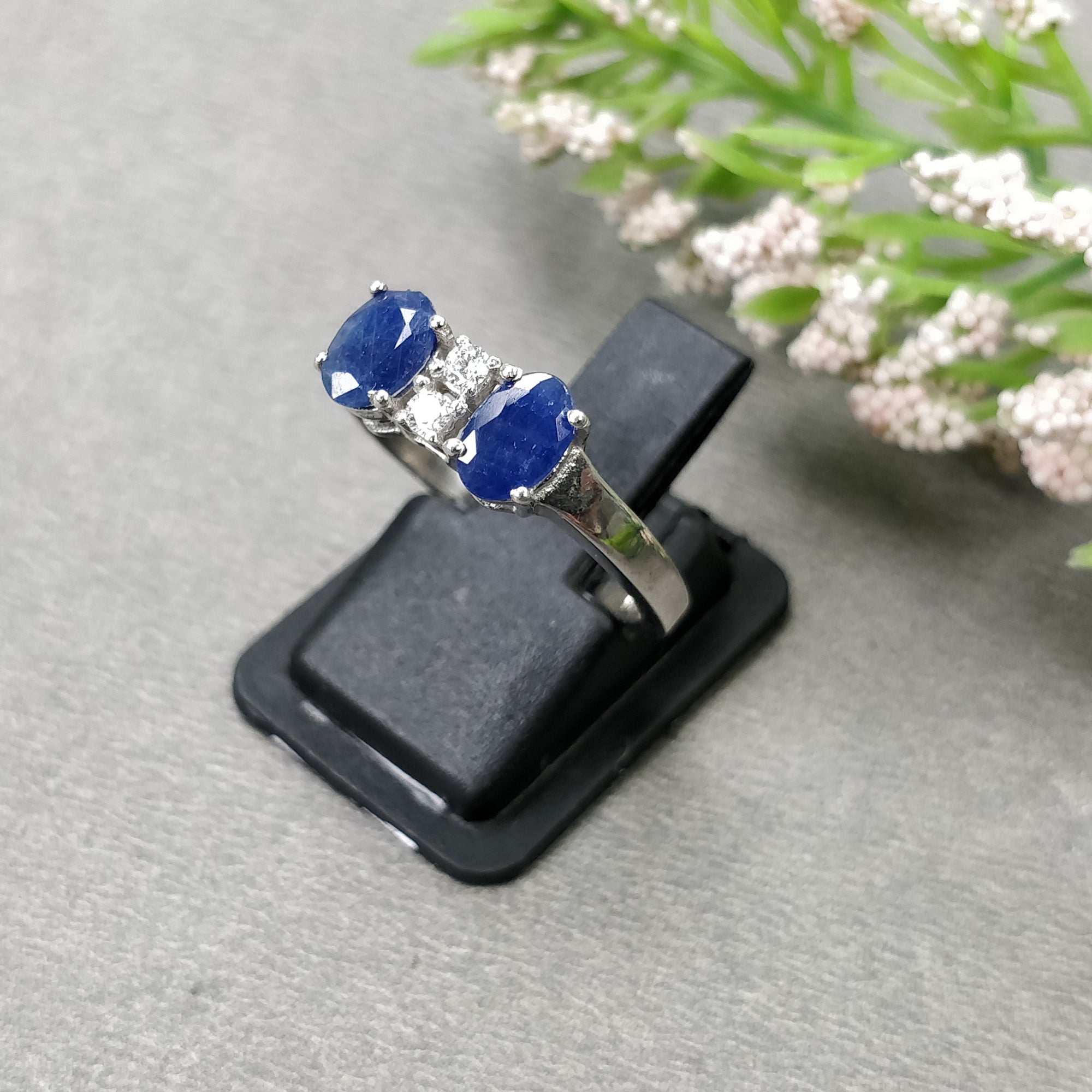 925 Sterling Silver Ring with 2.91g Natural Blue Sapphire & CZ Oval Cut Gemstone - Prong Set Unisex Jewelry Size 7.5 US - Perfect for Engagement, Wedding & Everyday Elegant Wear