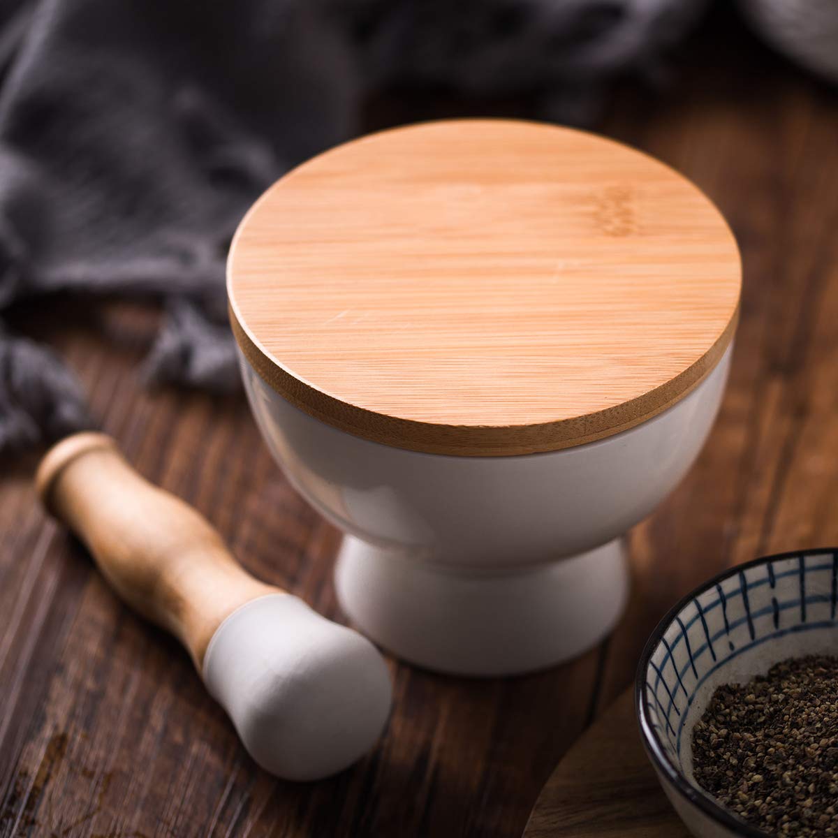 Premium Porcelain Mortar and Pestle Set - Spice Grinder, Herb Crusher, Pill Crusher & Pesto Maker - Non-Slip Base - Perfect for Guacamole, Seasonings & Paste - Ideal Kitchen Gift for Cooking Enthusiasts