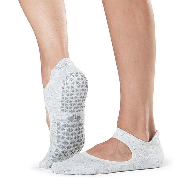 Tavi Noir Emma Grip Socks - Non-Slip Yoga Socks for Women, Anti-Skid Workout Socks with Grips for Pilates, Barre & Home Exercise - Perfect for Yoga, Gym and Fitness Activities