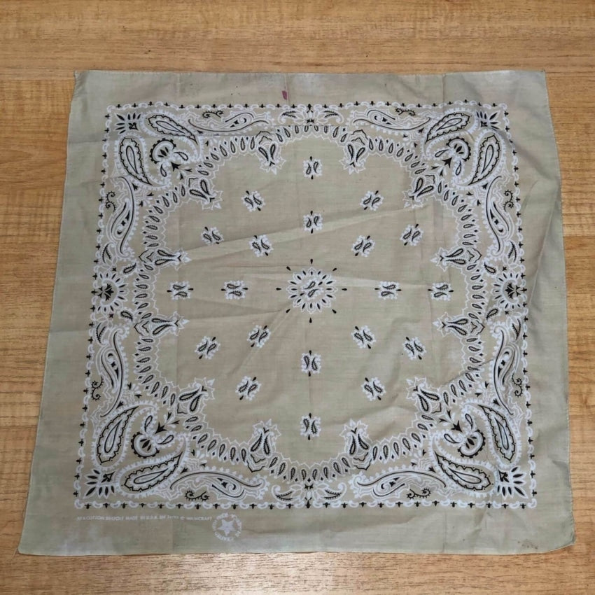 Vintage 1980s Retro Bandana Scarf - Tan White Black Checkered Pattern - Unisex Fashion Accessory for Western Outfits, Music Festivals & Biker Style