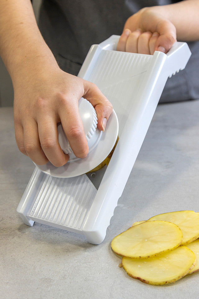 7-in-1 Mandoline Slicer & Vegetable Grater Set - Stainless Steel Multi-Function Kitchen Tool for Slicing, Dicing, Julienne - Perfect for Salads, Meal Prep & Healthy Cooking