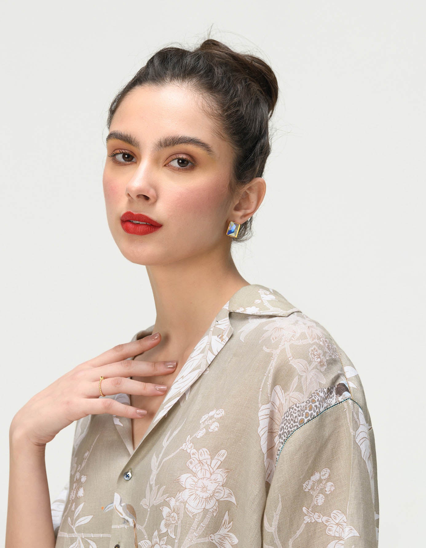 Oversized Linen Bush Shirt in Oyster Grey - Comfortable & Stylish Casual Wear for Outdoor Adventures & Summer Vacations