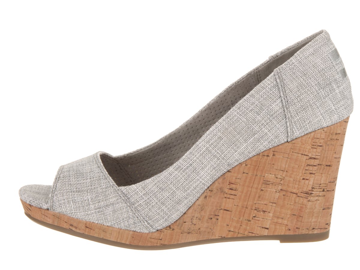 TOMS Women's Stella Slip-On Shoes - Comfortable & Stylish in Beige & Grey | Perfect for Casual Wear, Travel & Everyday Outfits