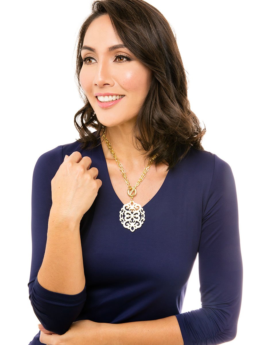ZENZII Modern Damask Acrylic Resin Pendant Necklace with Convertible Toggle Chain - Elegant Women's Fashion Jewelry for Parties, Weddings & Everyday Wear