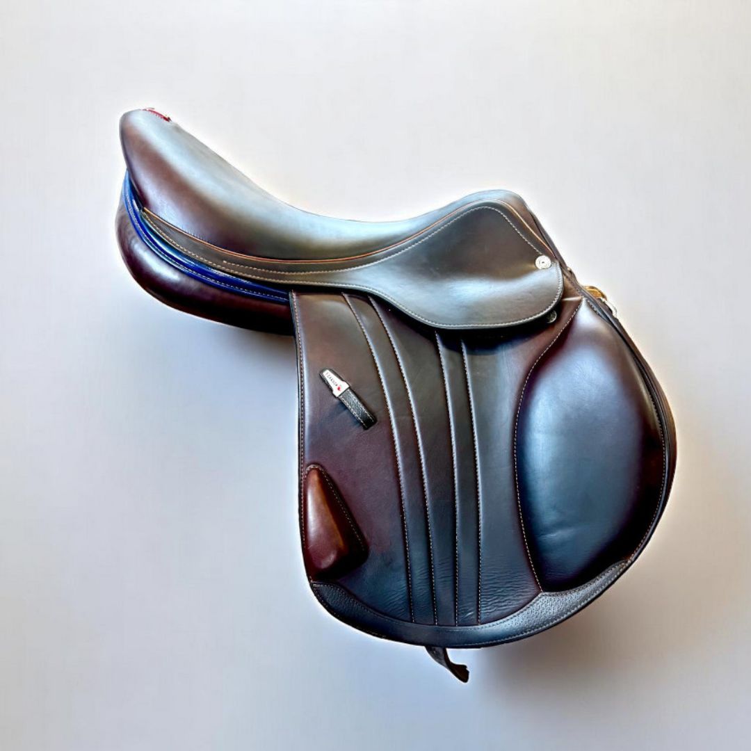 Equipe EK Go Eventing Consignment Saddle - 17.5 Inch Medium+1 with +0.5 Adjustment - Premium English Riding Saddle for Show Jumping, Dressage & Cross-Country Events