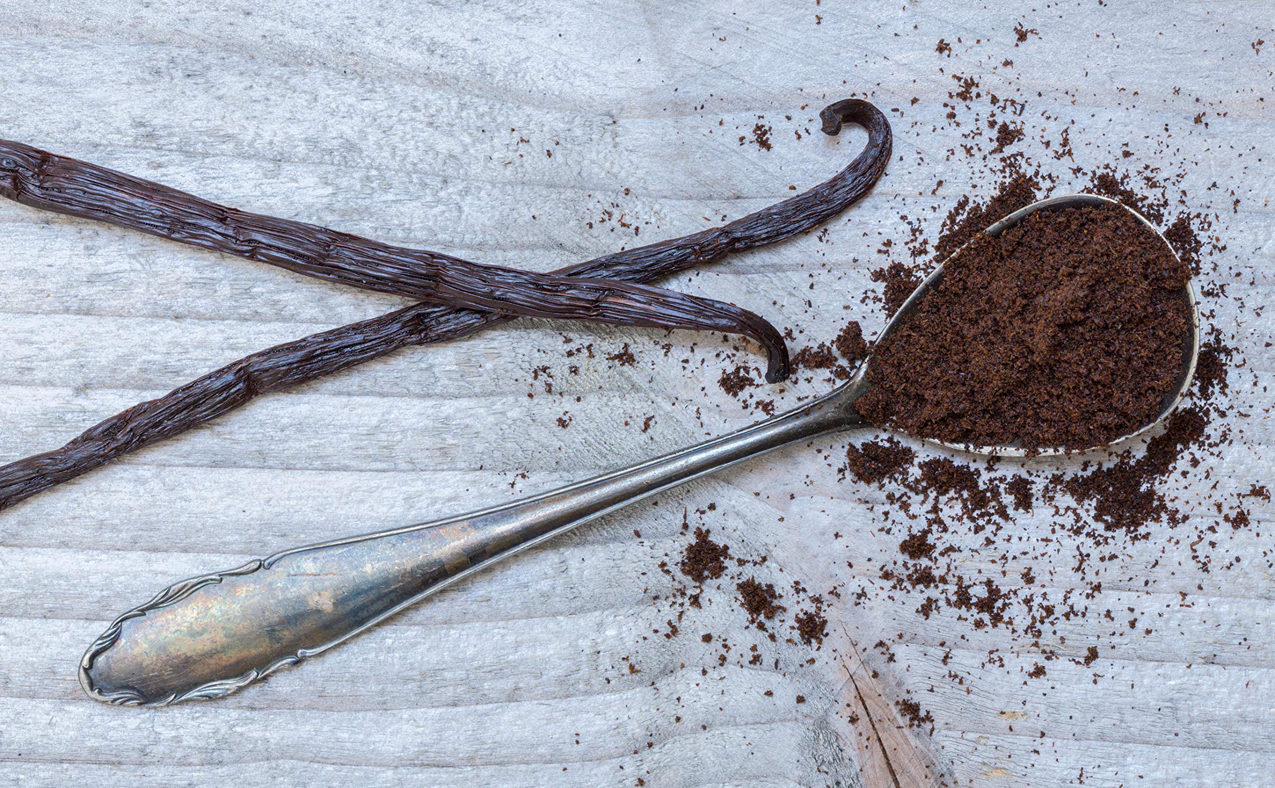 100% Pure Madagascar Vanilla Bean Powder - 1 LB | Raw, Unsweetened, No Fillers or Additives | Perfect for Baking, Cooking, Coffee, Tea, Yogurt & Smoothies | Organic, Natural Flavor Enhancer for Desserts, Drinks & Recipes