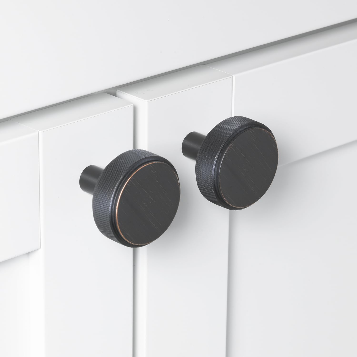 GlideRite 1.5 Inch Solid Round Knurled Cabinet Knob - Oil Rubbed Bronze Finish (Pack of 1) - 5825 - Perfect for Kitchen Cabinets, Bathroom Vanities & Furniture Hardware Upgrade