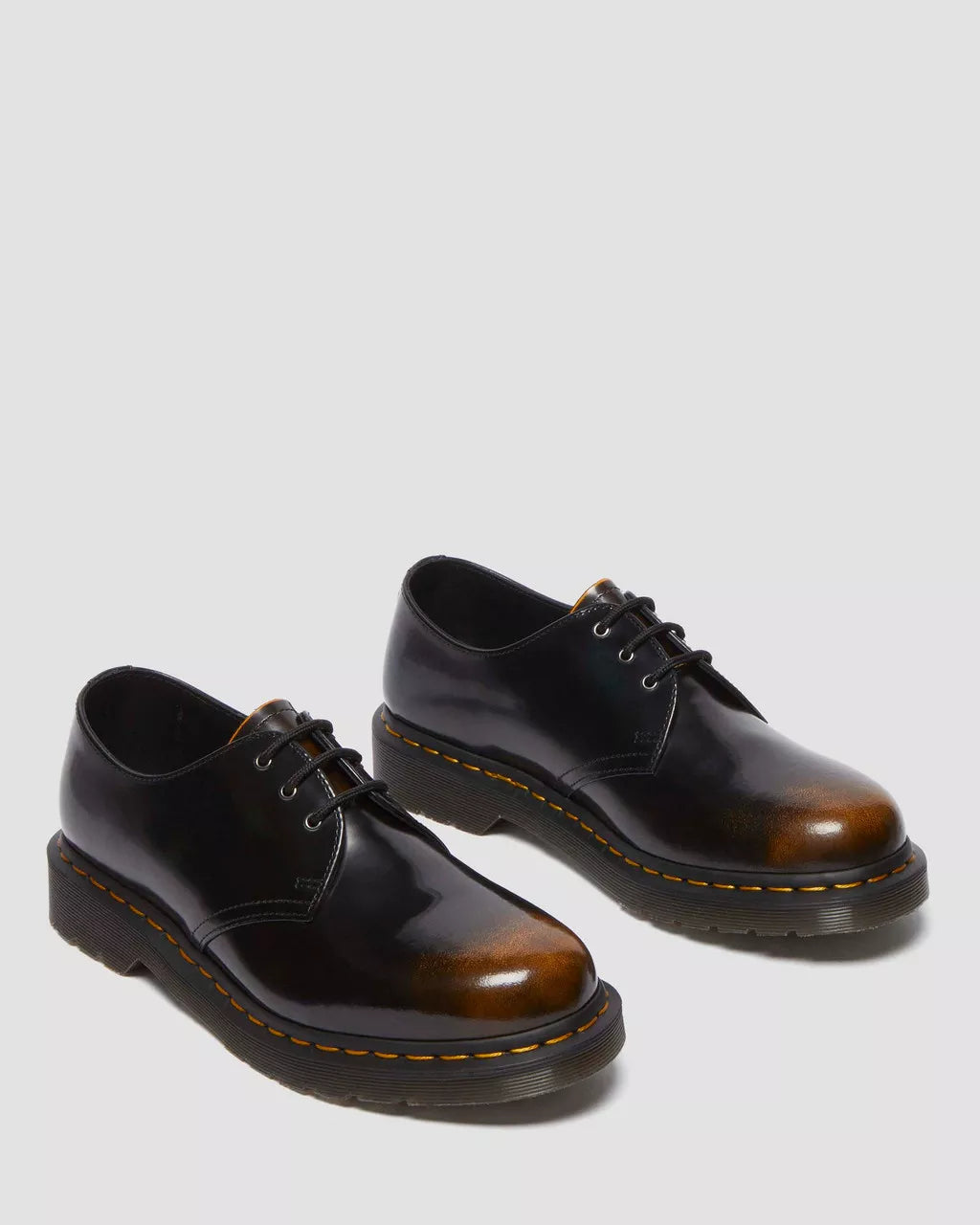 Dr. Martens 1461 Brush Off Oxford Shoes - Classic 3-Eye Lace-Up Leather Shoes for Men & Women - Perfect for Work, Casual & Street Style Outfits