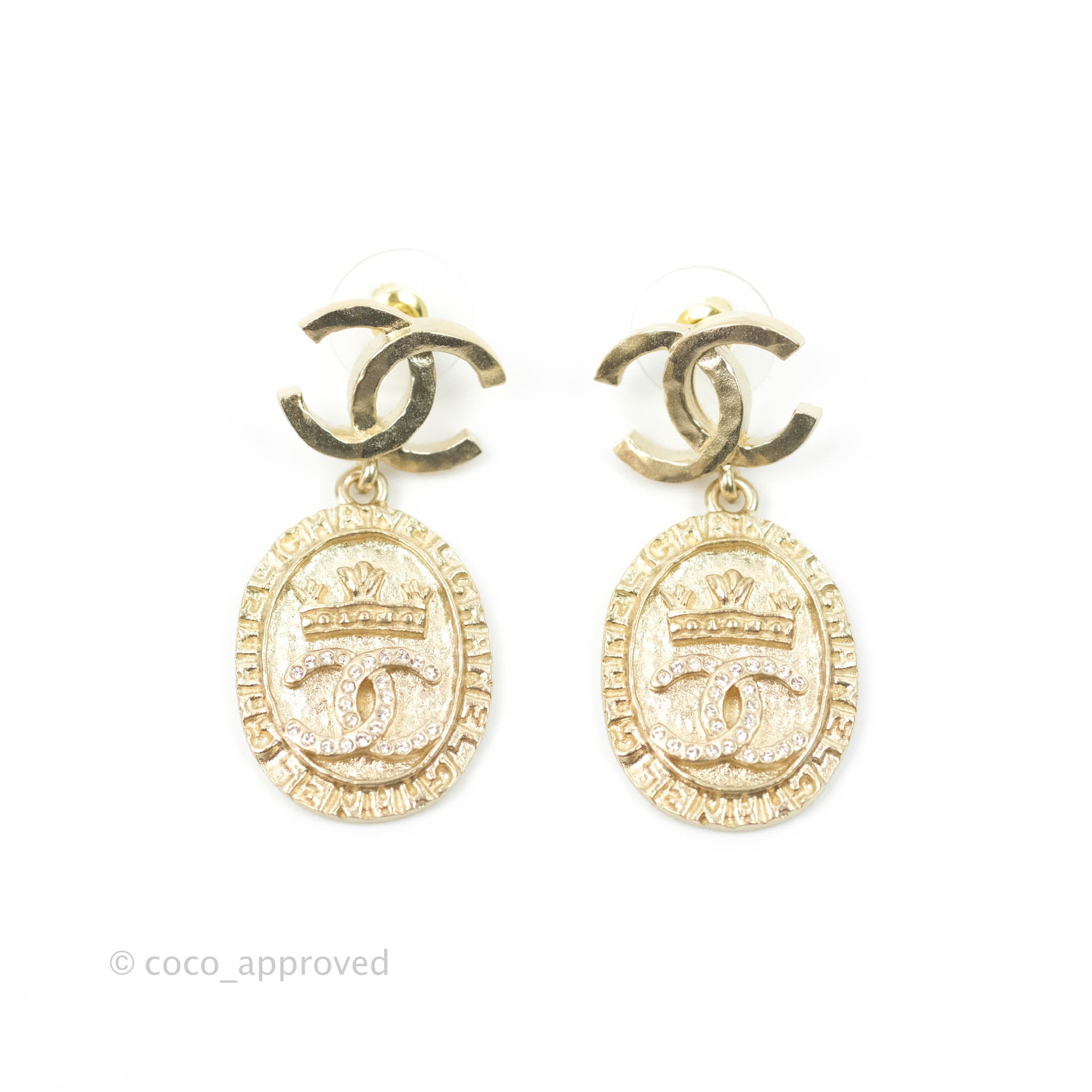 Chanel CC Plate Drop Earrings in Matte Gold - 21A Collection | Luxury Fashion Jewelry for Women, Perfect for Parties, Weddings & Special Occasions