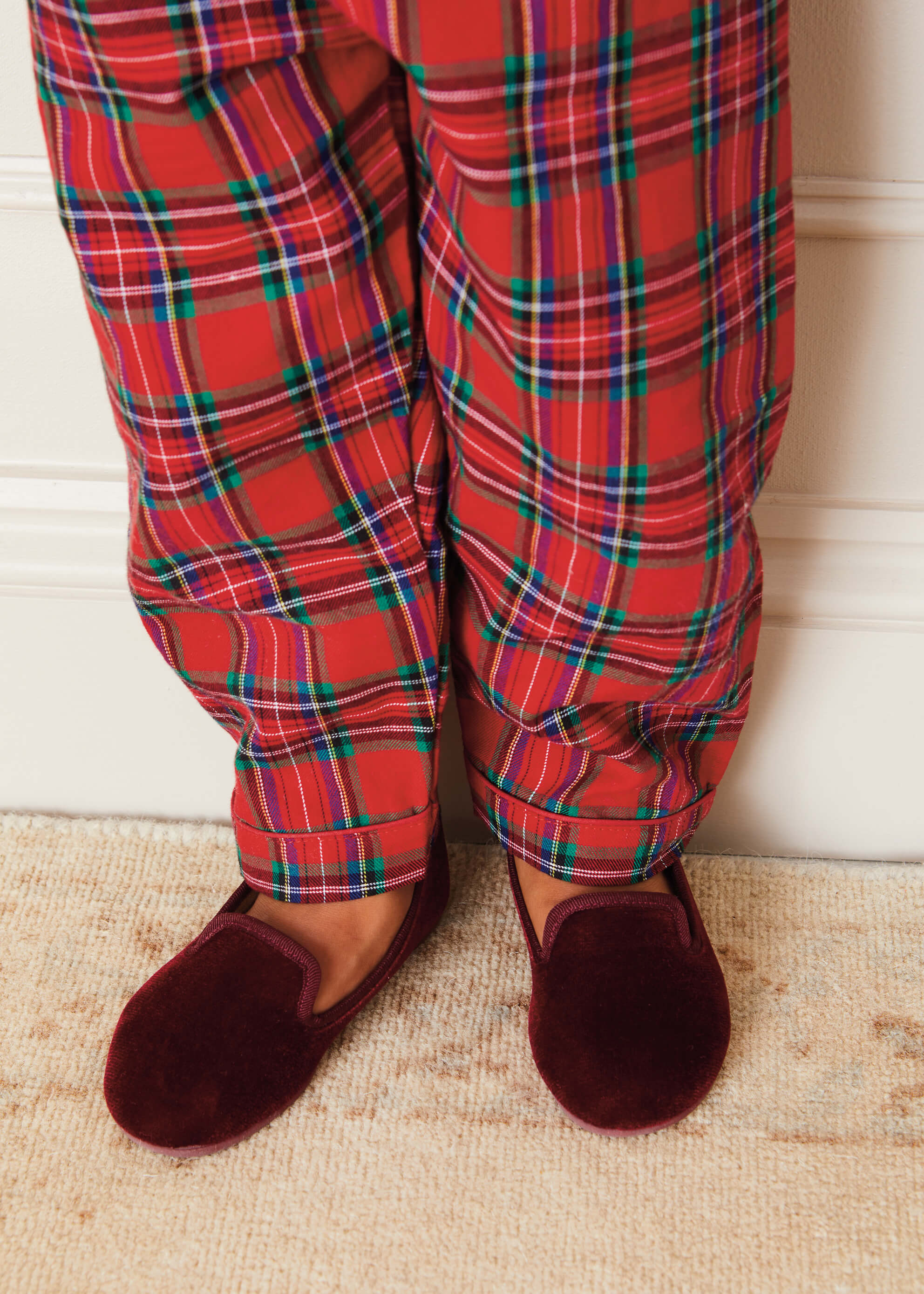 Burgundy Velvet Slippers for Women - Soft & Cozy House Shoes Size 24-34EU - Perfect for Indoor Relaxation, Lounging & Spa Days