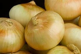 Fresh Sweet Onions - Crisp and Juicy Sweet Yellow Onions for Cooking, Salads, and Grilling - Per Pound - Perfect for Soups, Stir-fries, and Healthy Recipes