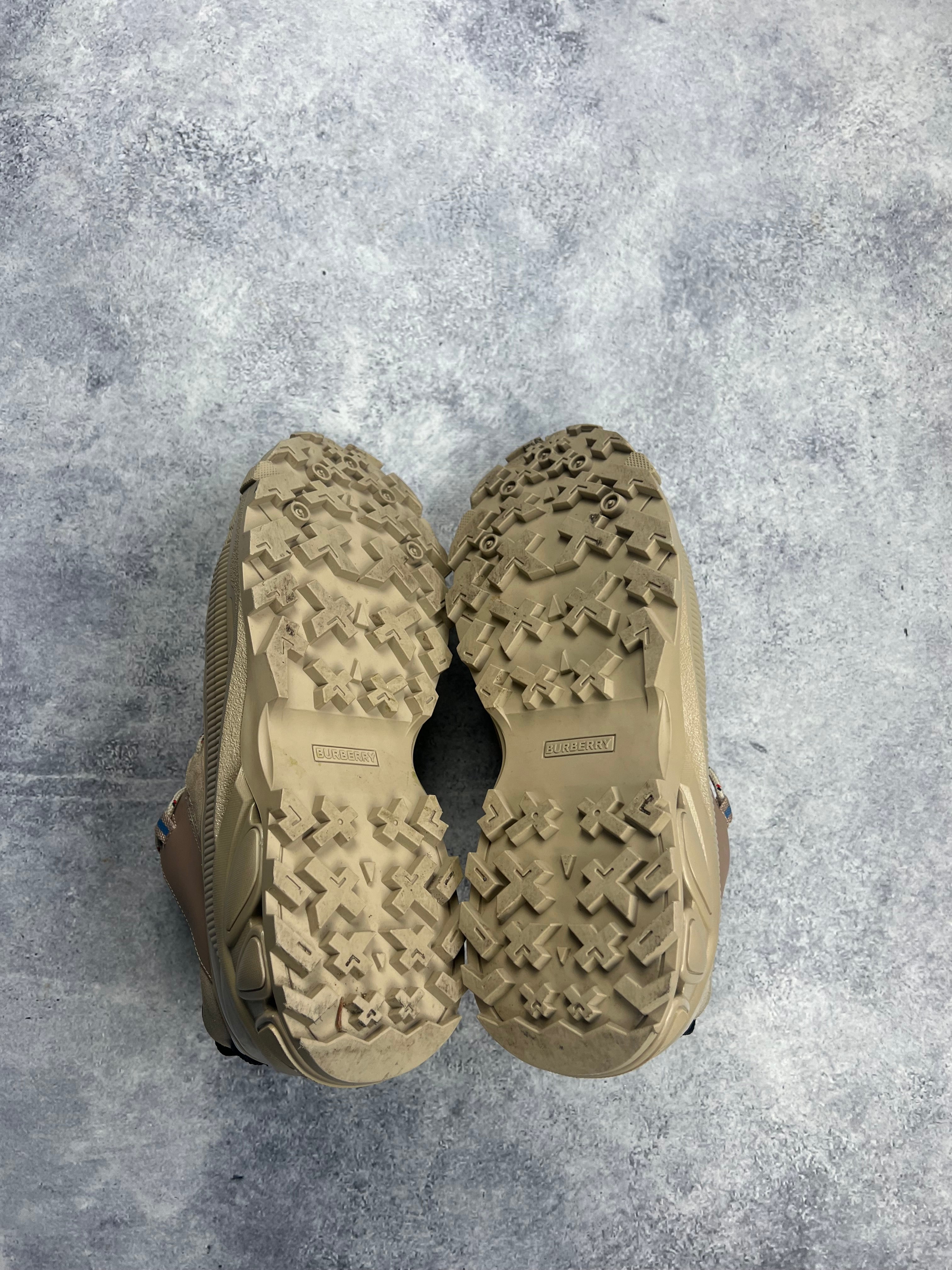 Burberry Men's Beige Arthur Trainers – Premium Leather Sneakers for Casual & Business Wear – Perfect for Office, Travel & Everyday Comfort