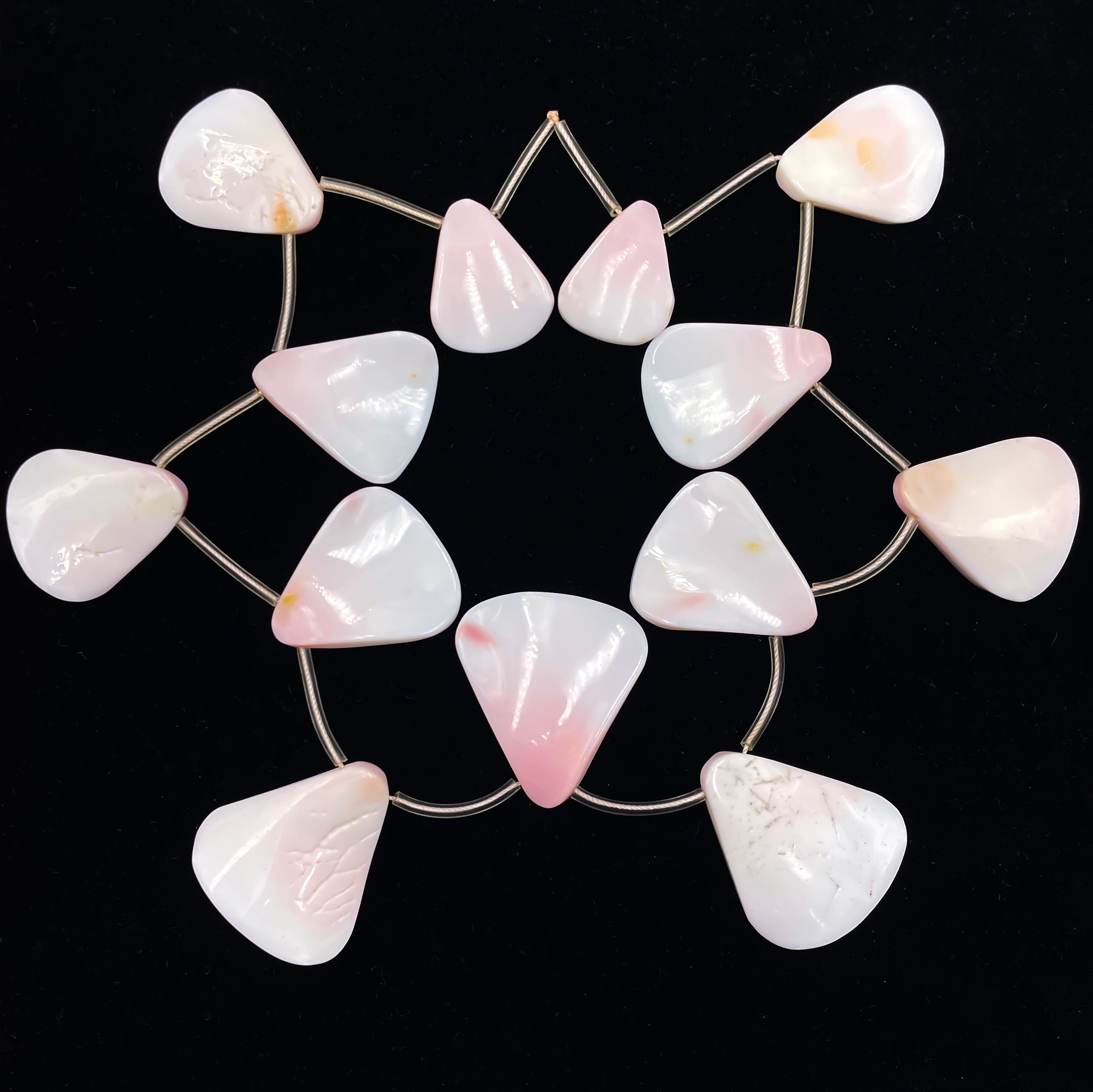 Natural Pink Queen Conch Shell Beads - Graduated Twist Teardrop Shape 25x30mm to 30x35mm - 15.5 Inch Strand for Jewelry Making, DIY Crafts, and Beach Wedding Decorations